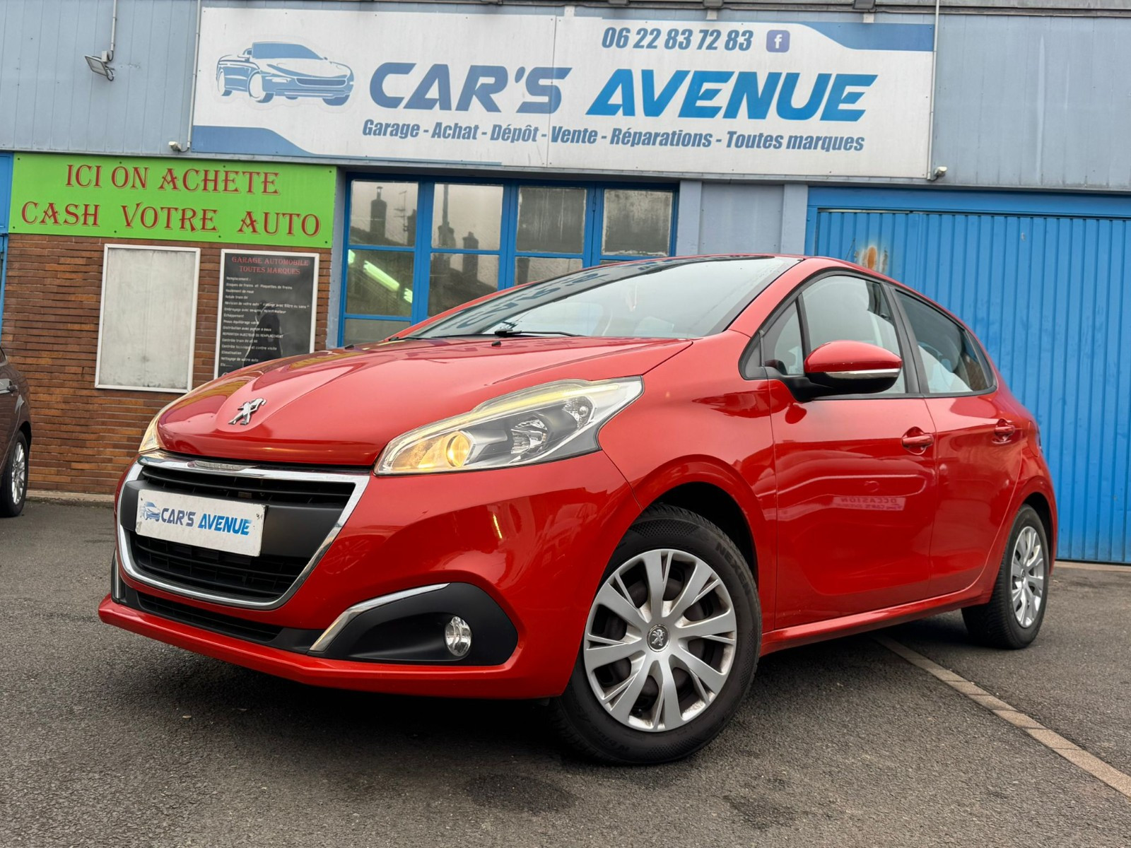 Peugeot 208 - vue 1