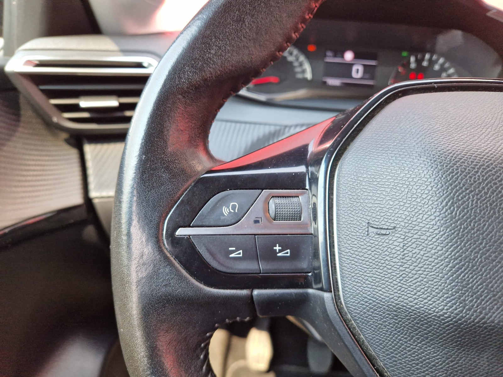 Peugeot 208 STYLE 1.5 HDI 100CV – GARANTIE 12 MOIS — photo 21