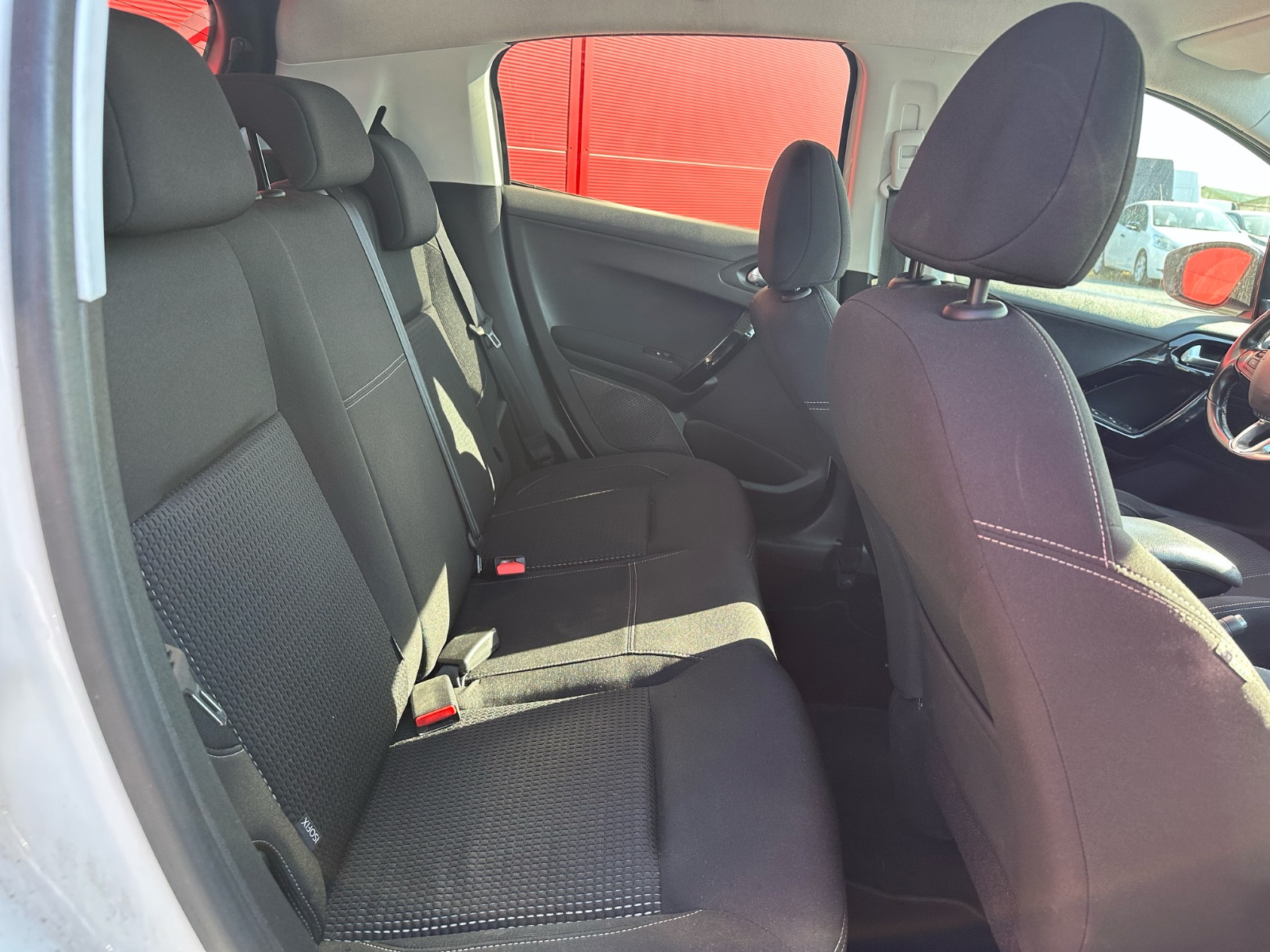 Peugeot 208 1.5 BLUE HDI 102 CH TECH EDITION – GARANTIE 12 MOIS — photo 25