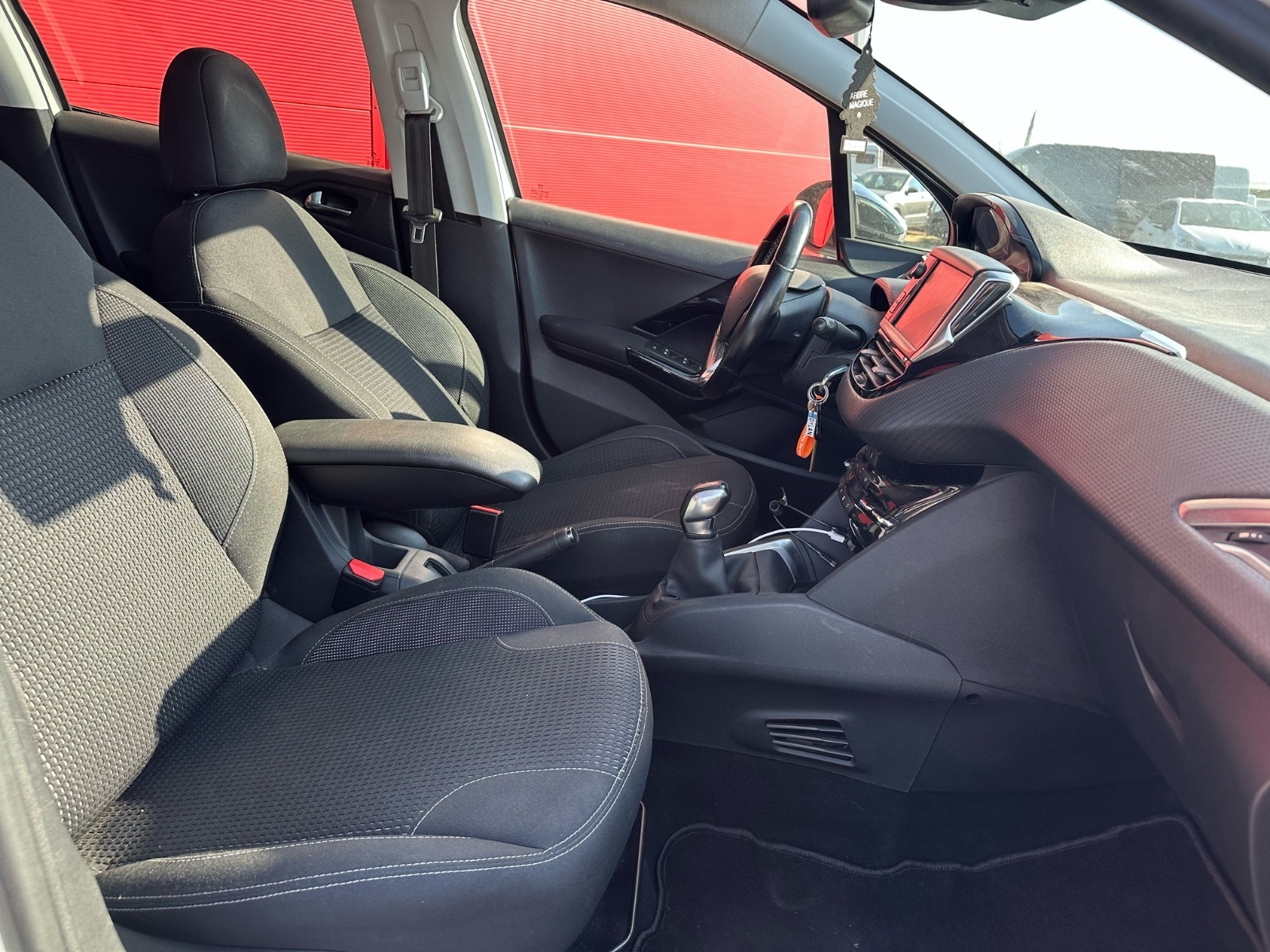 Peugeot 208 1.5 BLUE HDI 102 CH TECH EDITION – GARANTIE 12 MOIS — photo 23