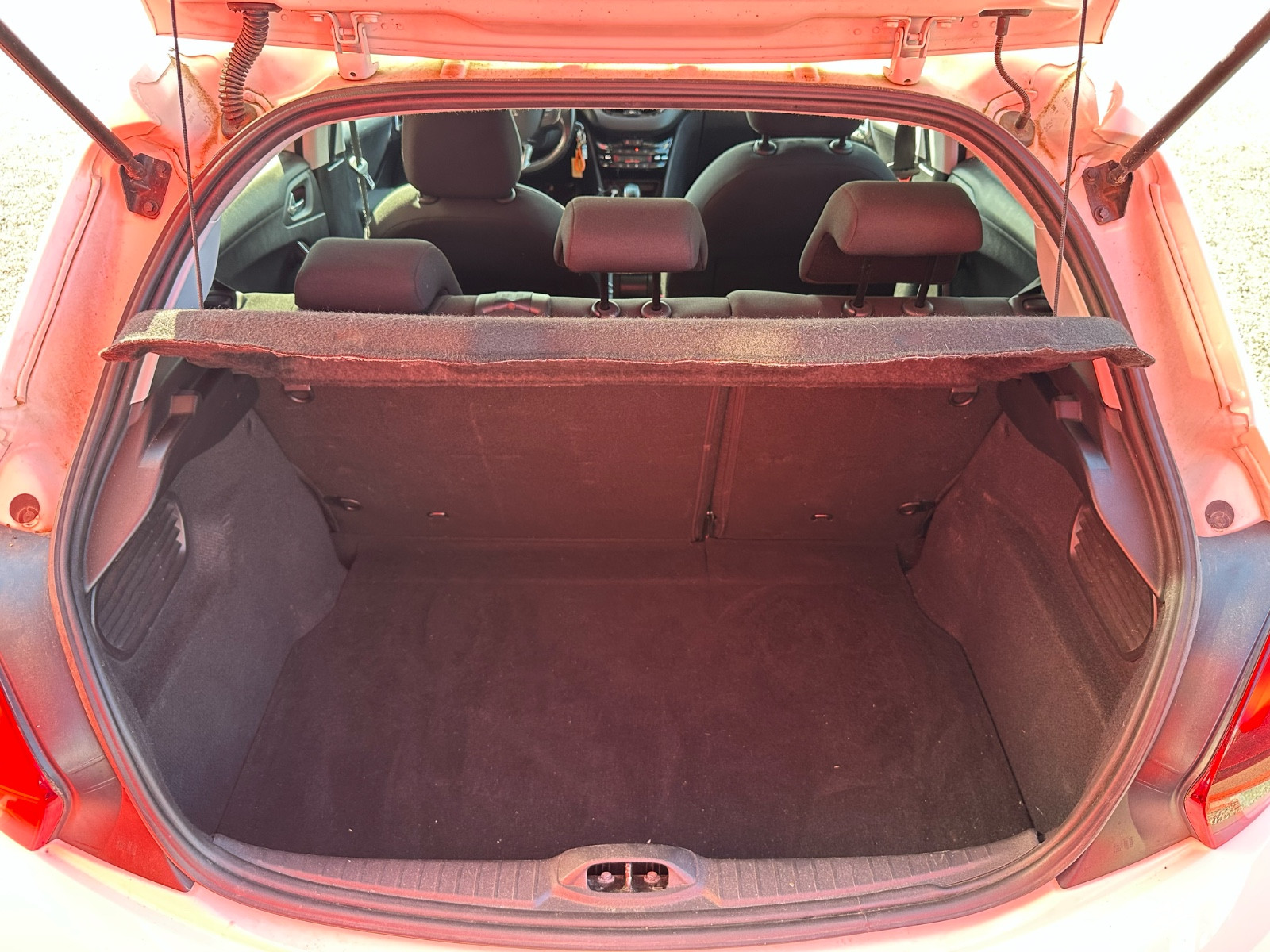 Peugeot 208 1.5 BLUE HDI 102 CH TECH EDITION – GARANTIE 12 MOIS — photo 11