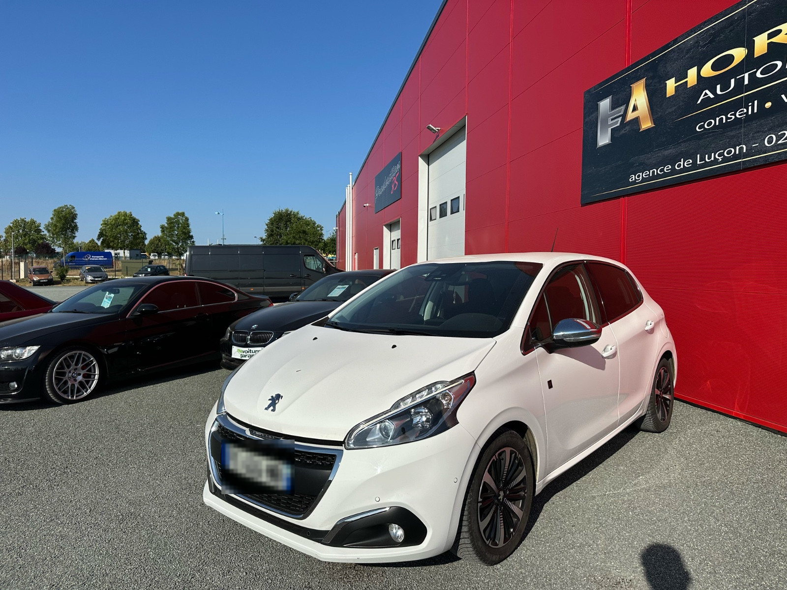 Peugeot 208 1.5 BLUE HDI 102 CH TECH EDITION – GARANTIE 12 MOIS — photo 3