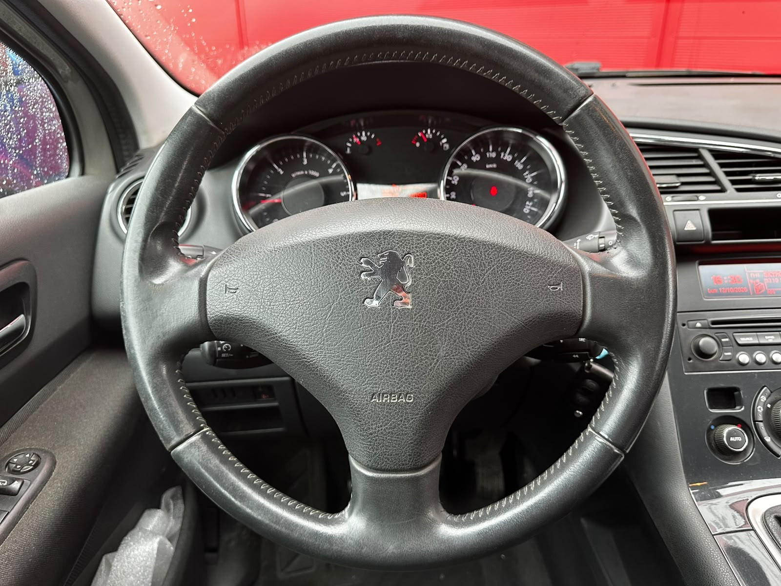Peugeot 3008 1.6 HDi 120 CV Premium – GARANTIE 12 MOIS — photo 8