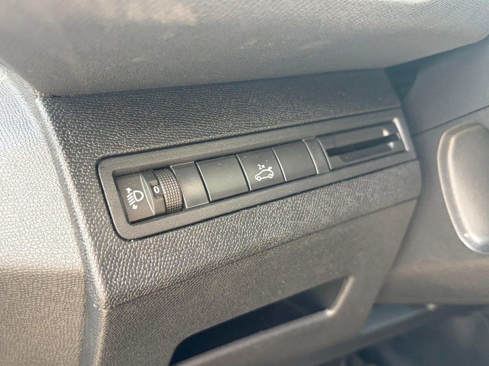 Peugeot 3008 II - vue 1