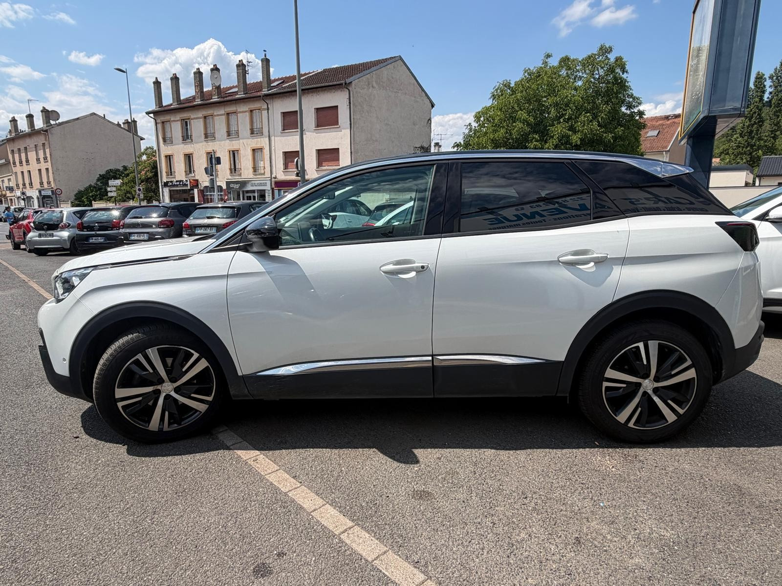 Peugeot 3008 II - vue 1