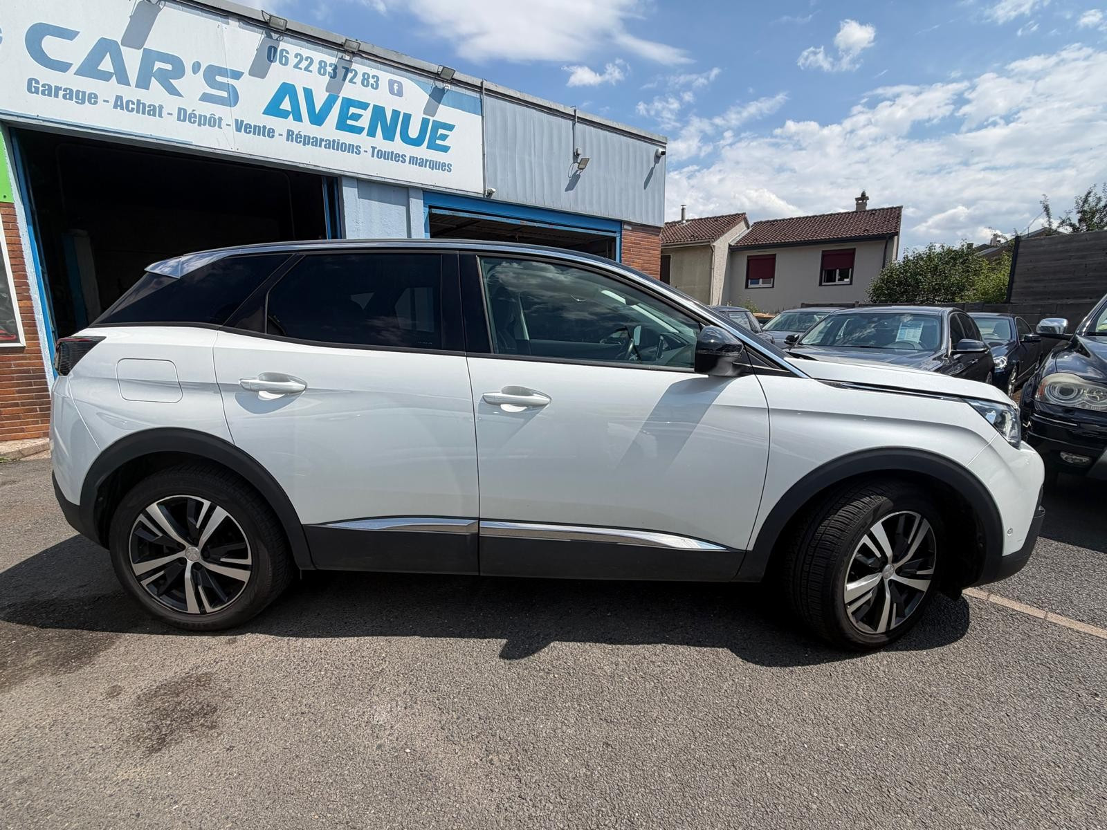 Peugeot 3008 II - vue 1