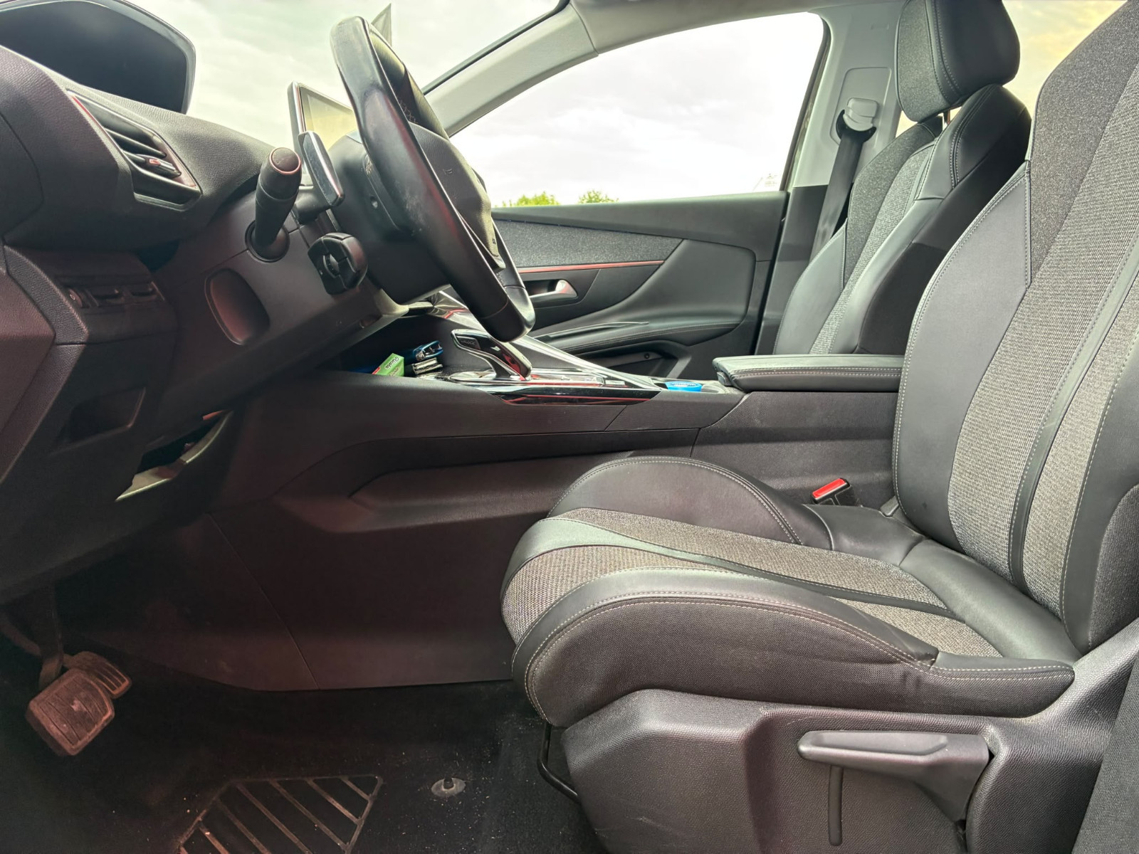 Peugeot 3008 II Allure 1.5 BlueHDi EAT8 130 cv – CARPLAY – GARANTIE 12 MOIS — photo 10