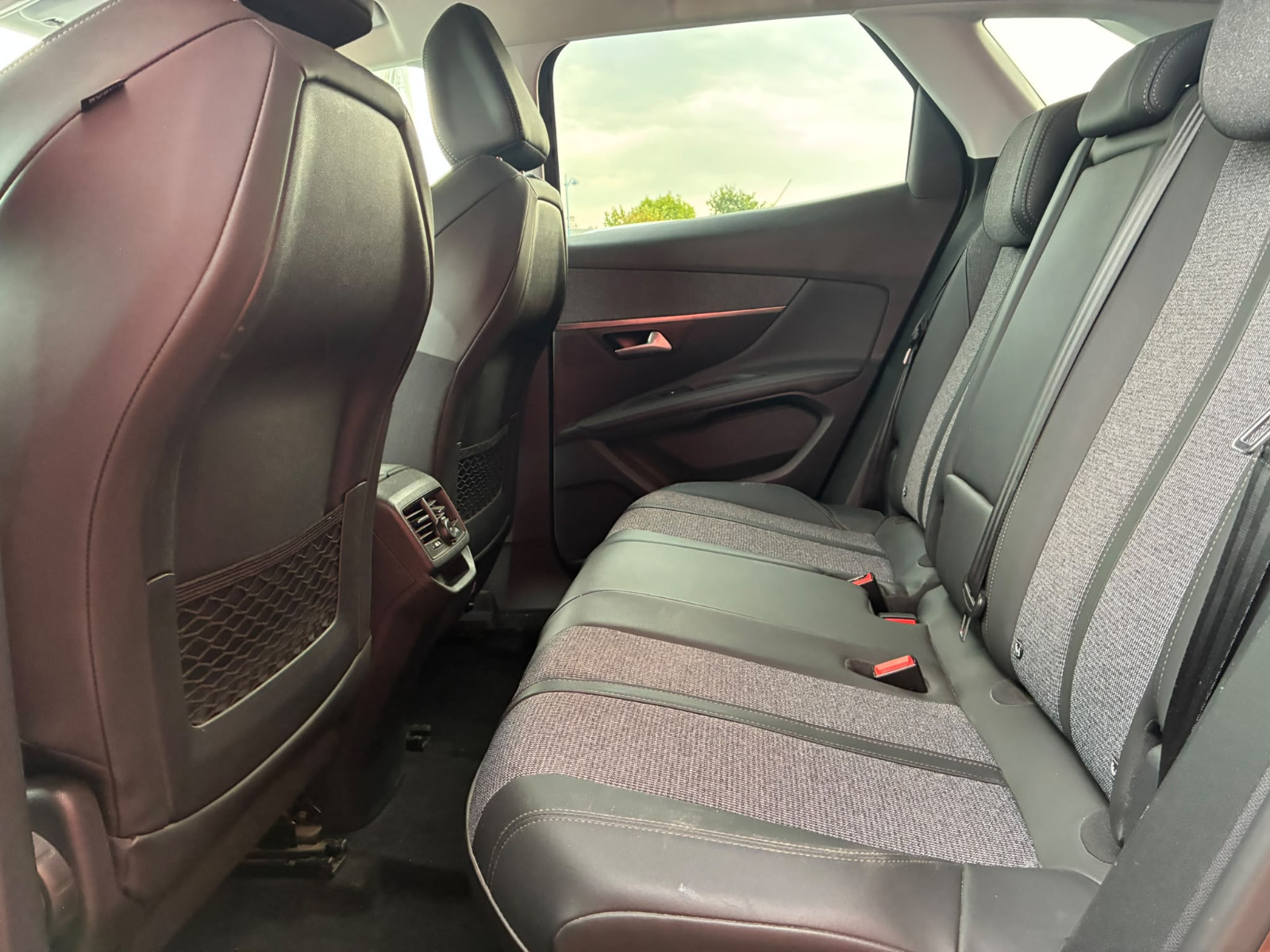 Peugeot 3008 II Allure 1.5 BlueHDi EAT8 130 cv – CARPLAY – GARANTIE 12 MOIS — photo 18