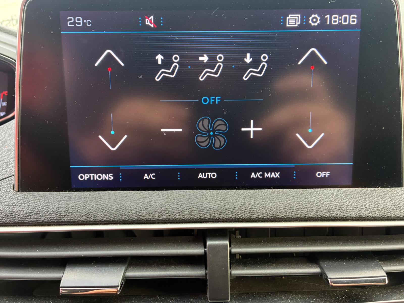 Peugeot 3008 II Allure 1.5 BlueHDi EAT8 130 cv – CARPLAY – GARANTIE 12 MOIS — photo 29