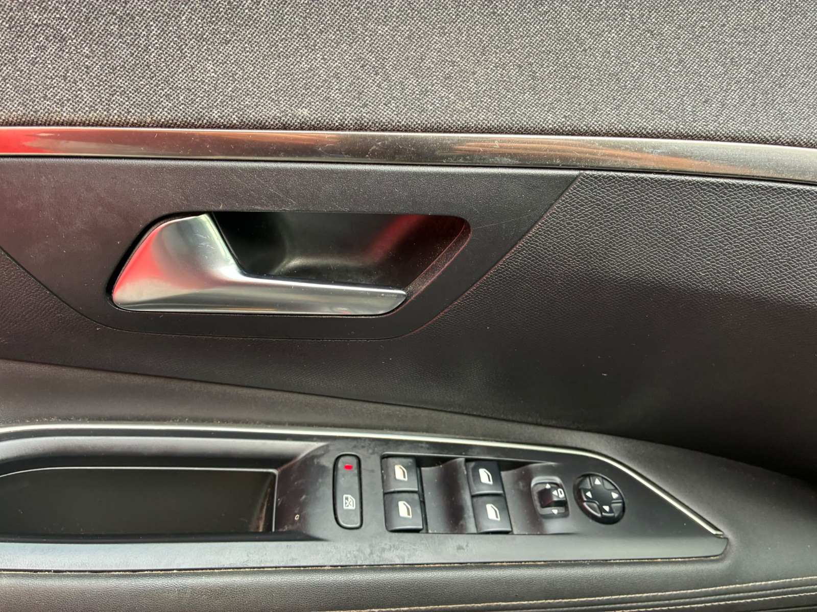 Peugeot 3008 II Allure 1.5 BlueHDi EAT8 130 cv – CARPLAY – GARANTIE 12 MOIS — photo 32