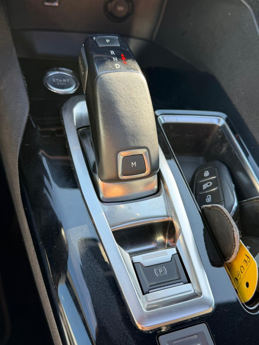 Peugeot 3008 II - vue 1