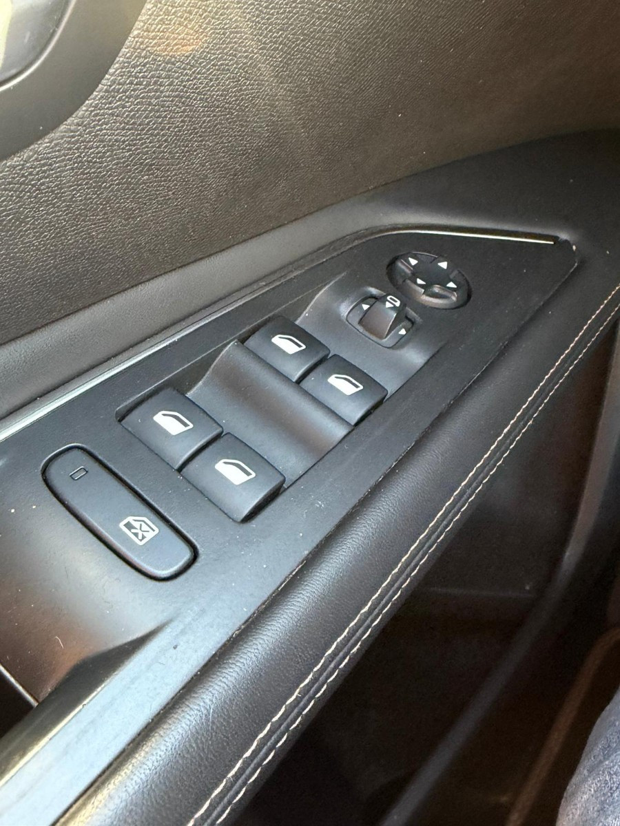 Peugeot 3008 II - vue 1