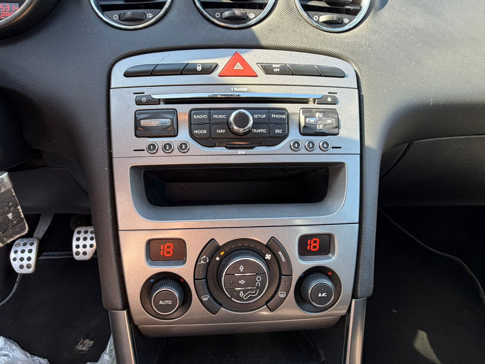 Peugeot 308 - vue 1