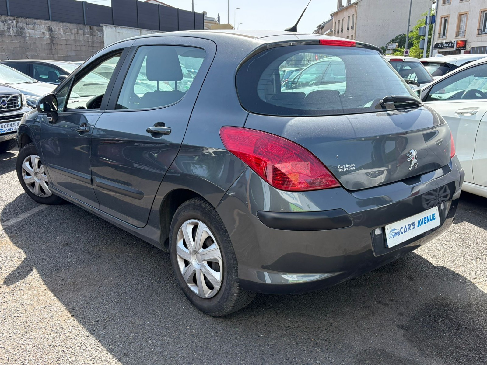 Peugeot 308 - vue 1
