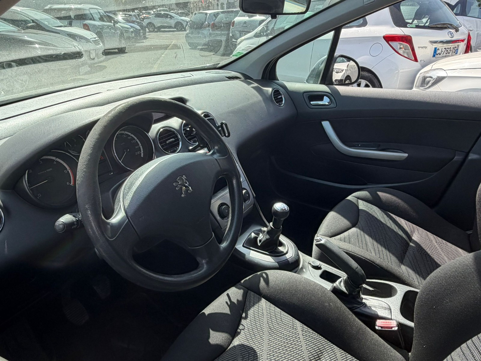 Peugeot 308 - vue 1