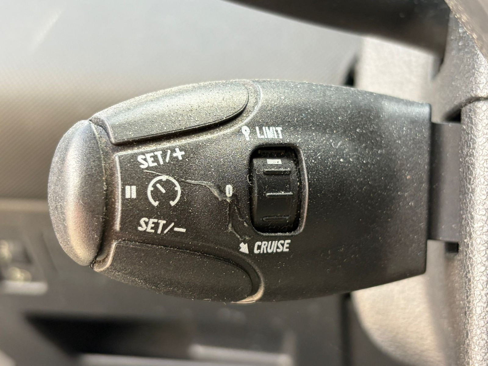 Peugeot 308 - vue 1