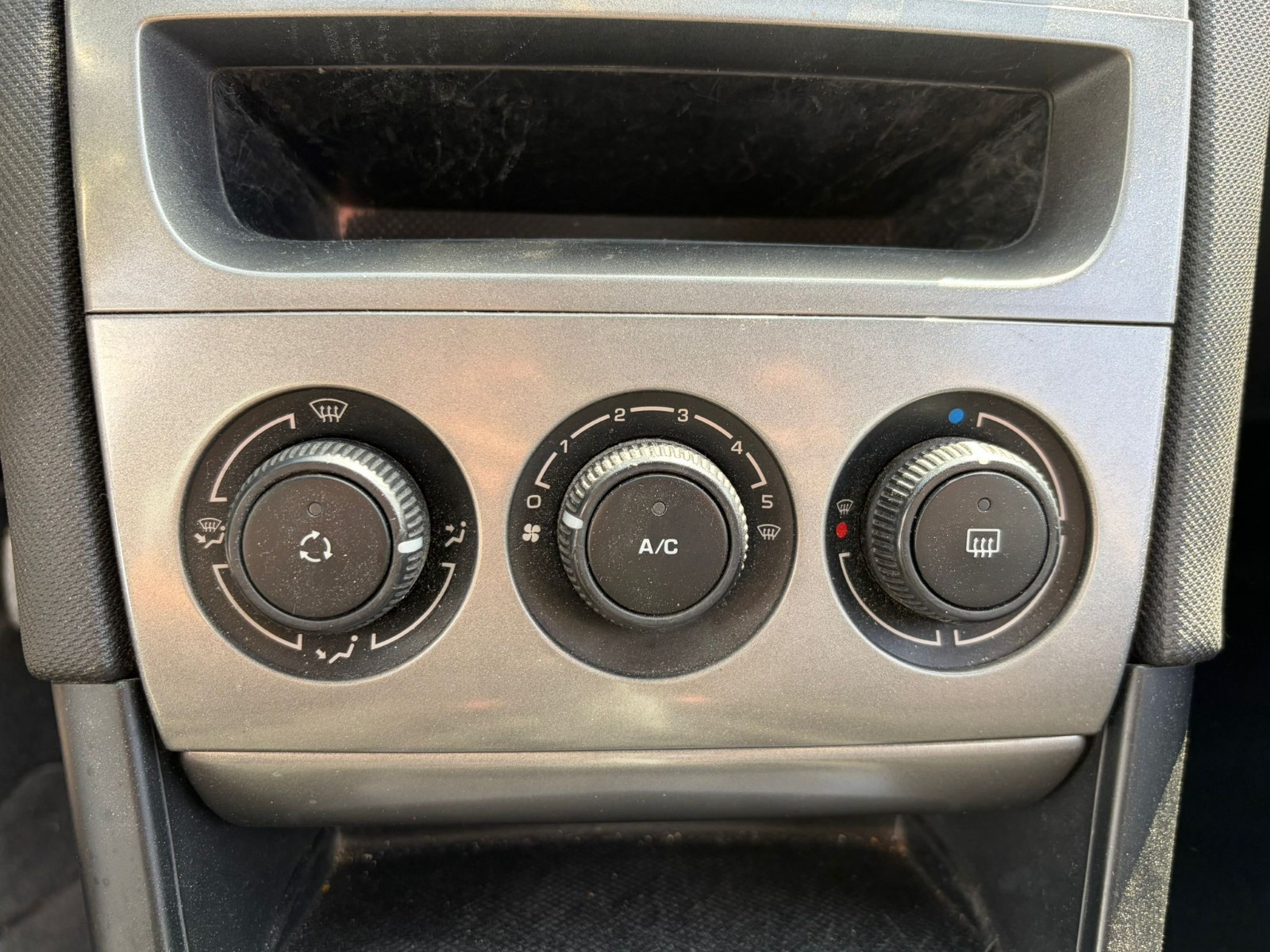 Peugeot 308 - vue 1