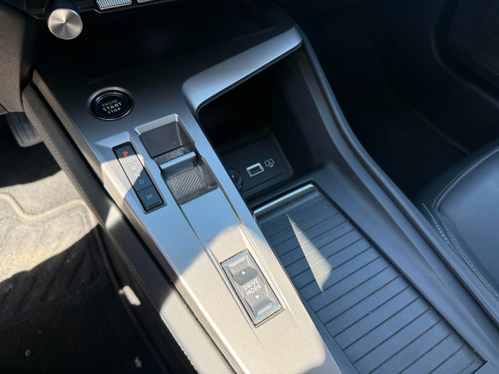 Peugeot 308 SW - vue 1