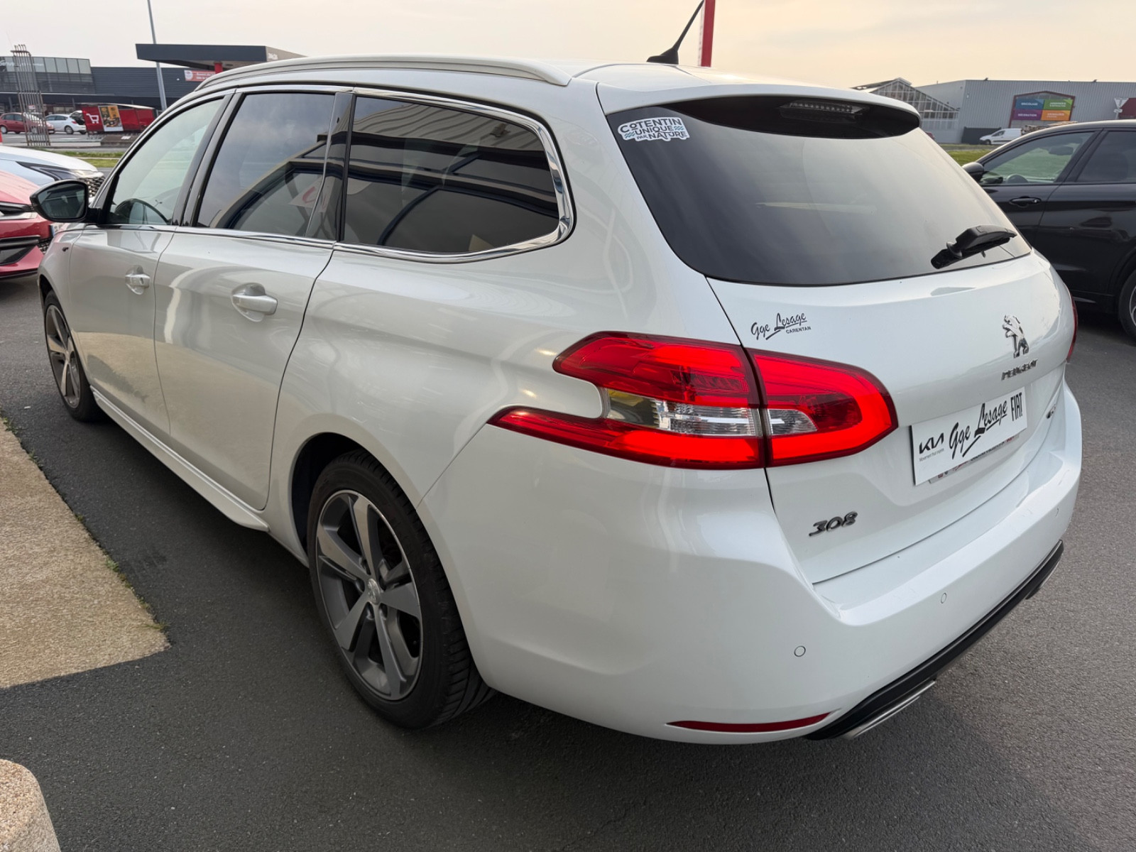 Peugeot 308 SW HDI 130 CH EAT8 GT - vue 1