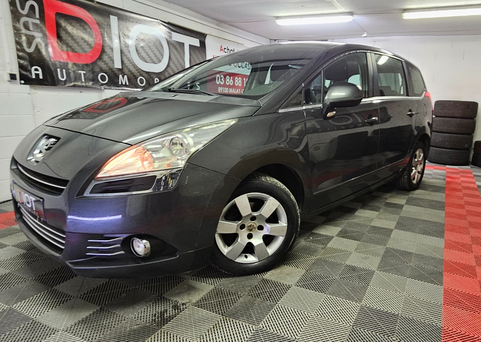Peugeot 5008