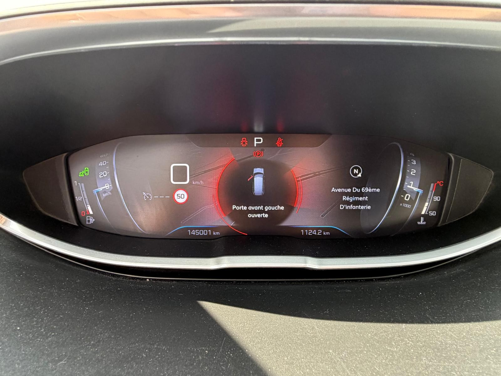 Peugeot 5008 - vue 1