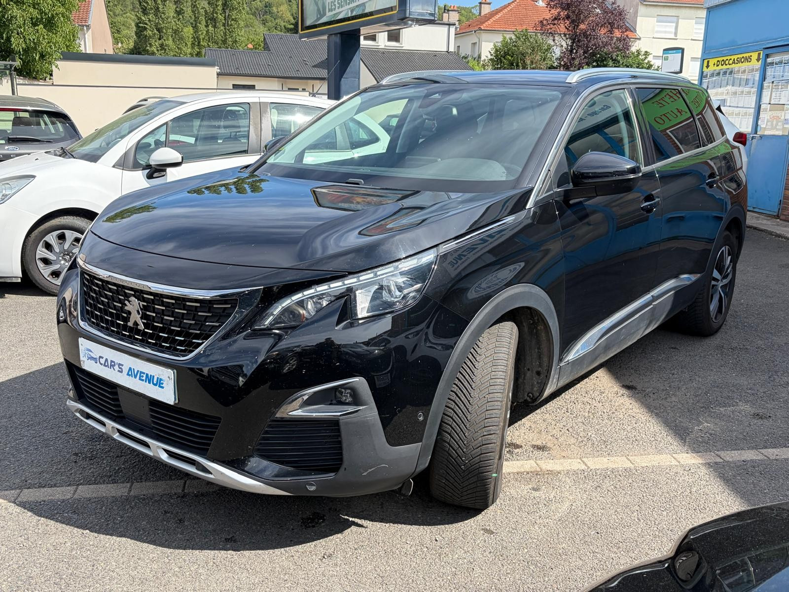 Peugeot 5008 - vue 1