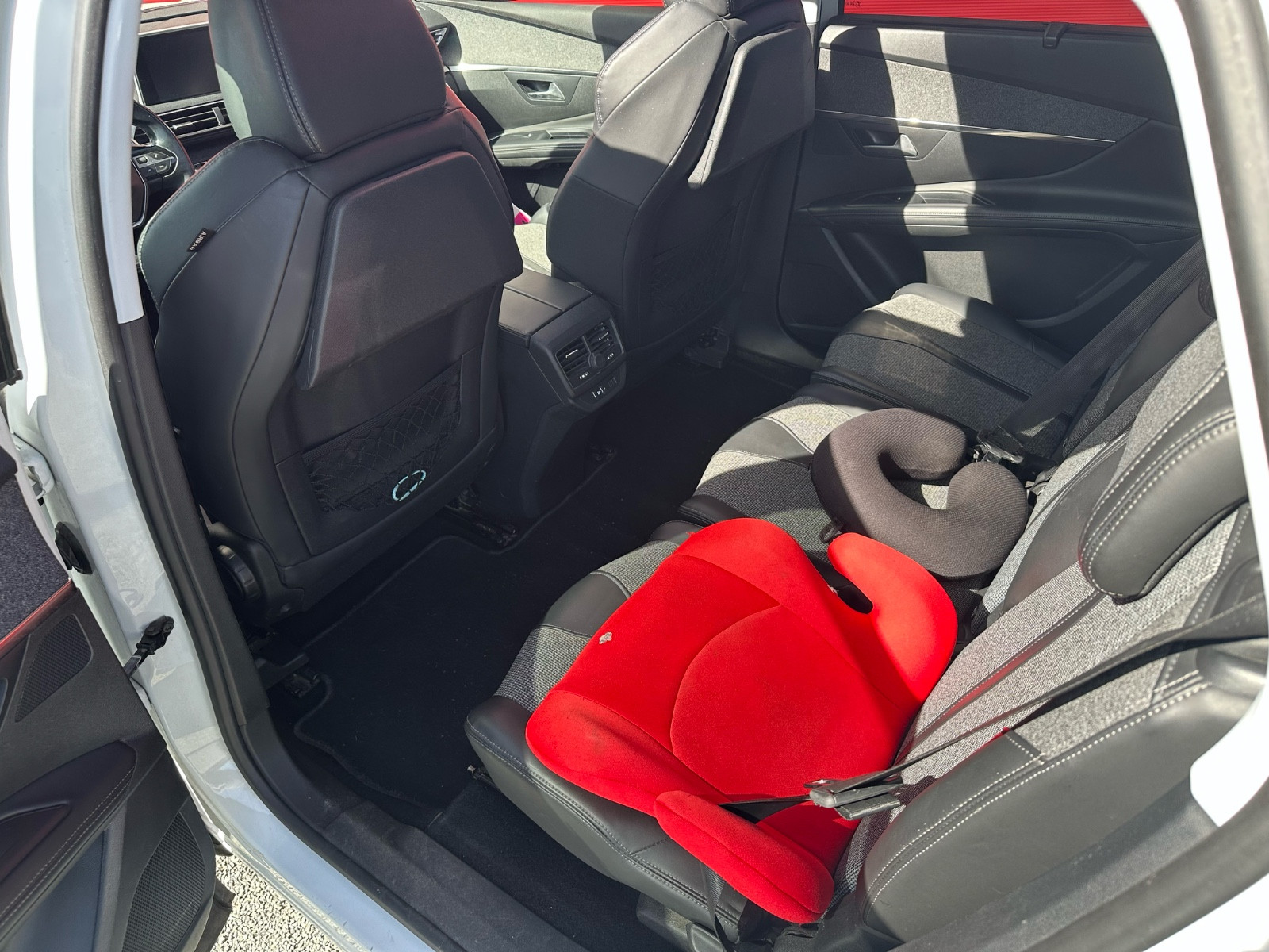 Peugeot 5008 1,6 Blue HDI 120 CH ALLURE BUSINESS – GARANTIE 12 MOIS — photo 28