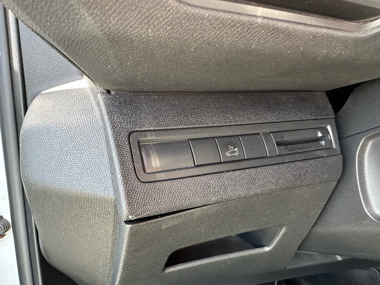 Peugeot 5008 1,6 Blue HDI 120 CH ALLURE BUSINESS – GARANTIE 12 MOIS — photo 23