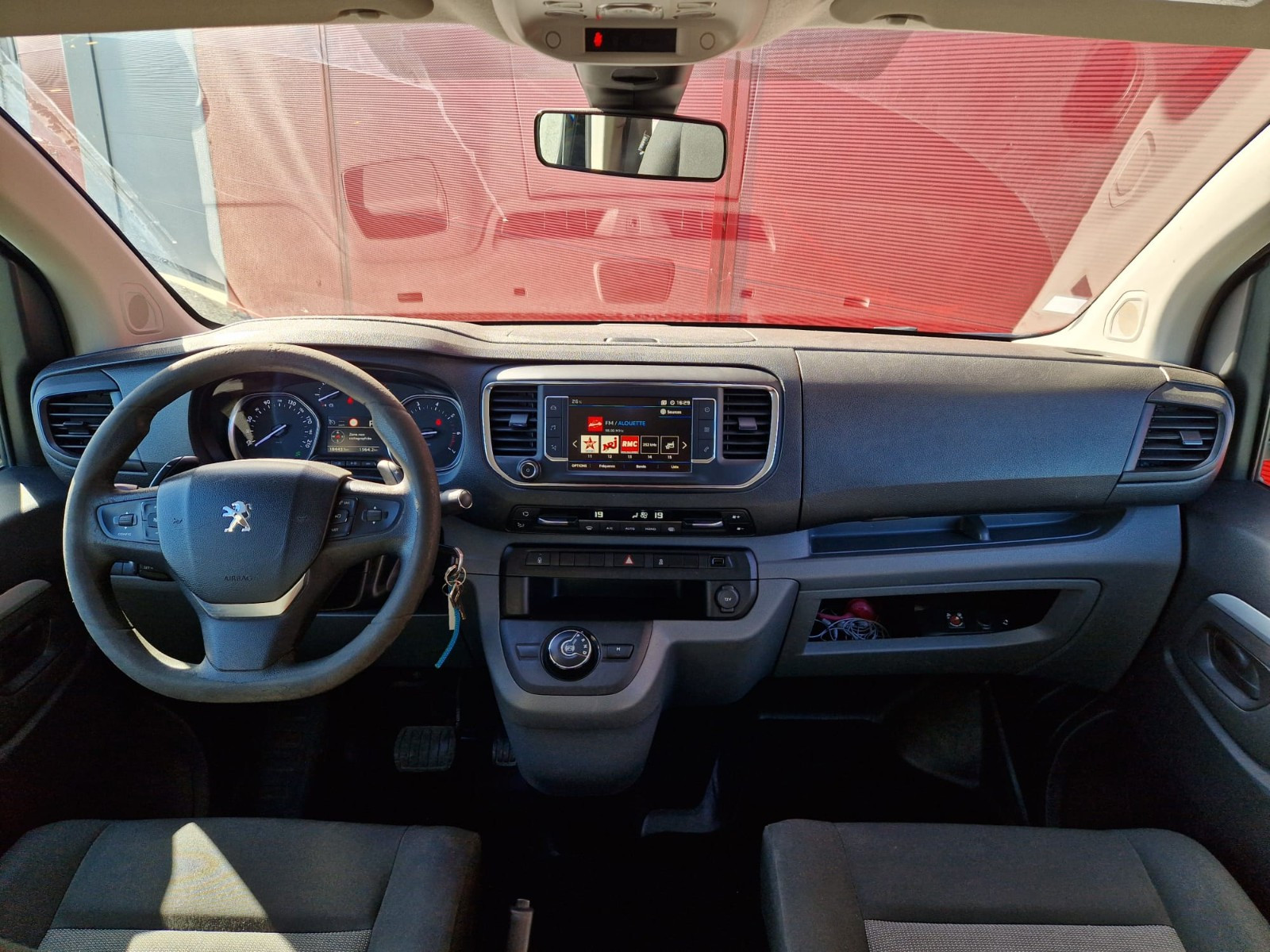 Peugeot EXPERT FOURGON III LONG 2.0 HDI EAT6 177CV – GARANTIE 12 MOIS — photo 13