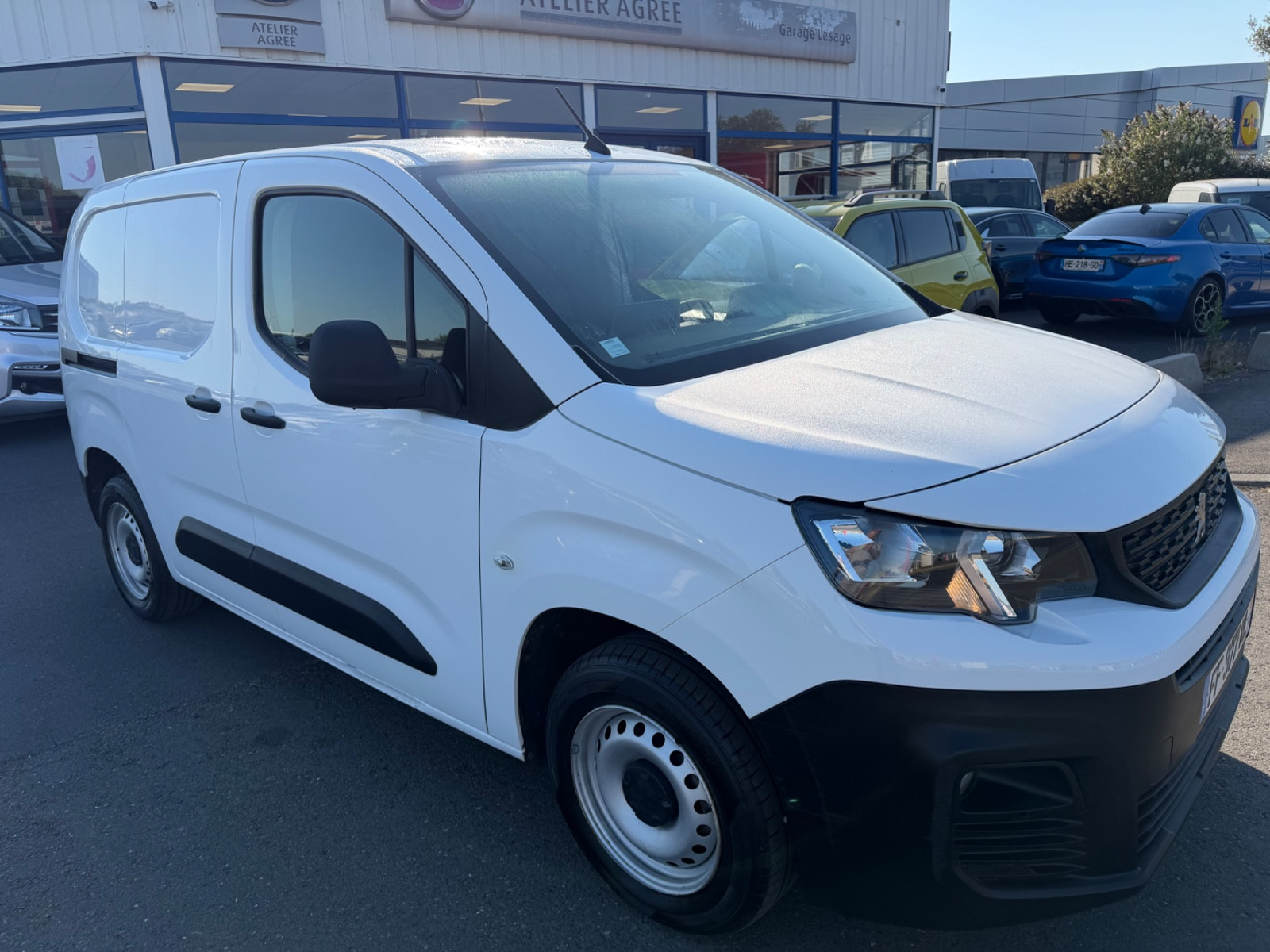Peugeot  Partner Premium 1.6L HDI 100 CH