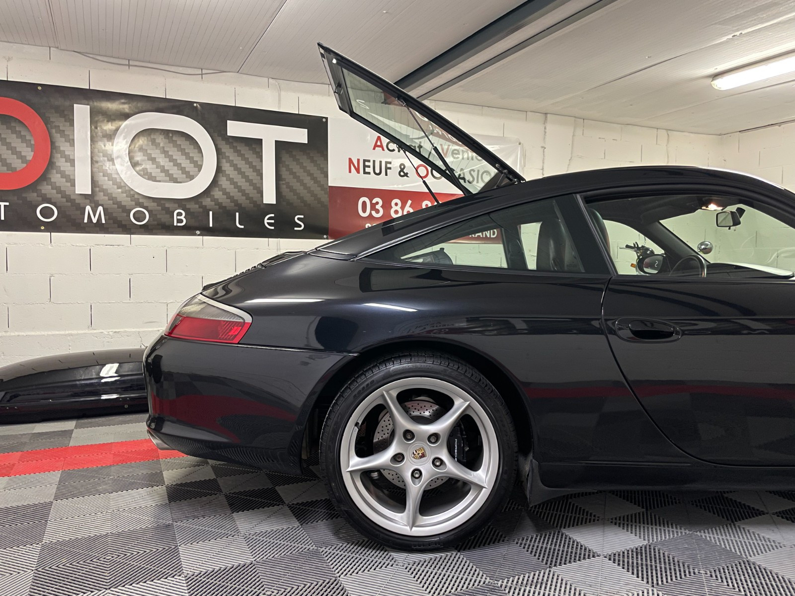 Porsche 911 - vue 1