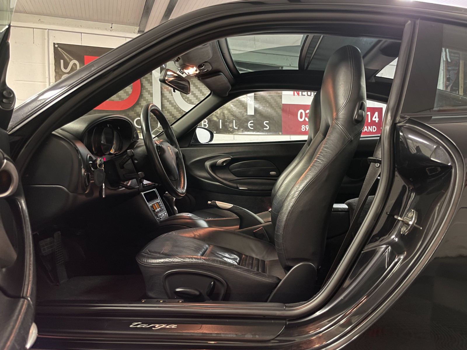 Porsche 911 - vue 1