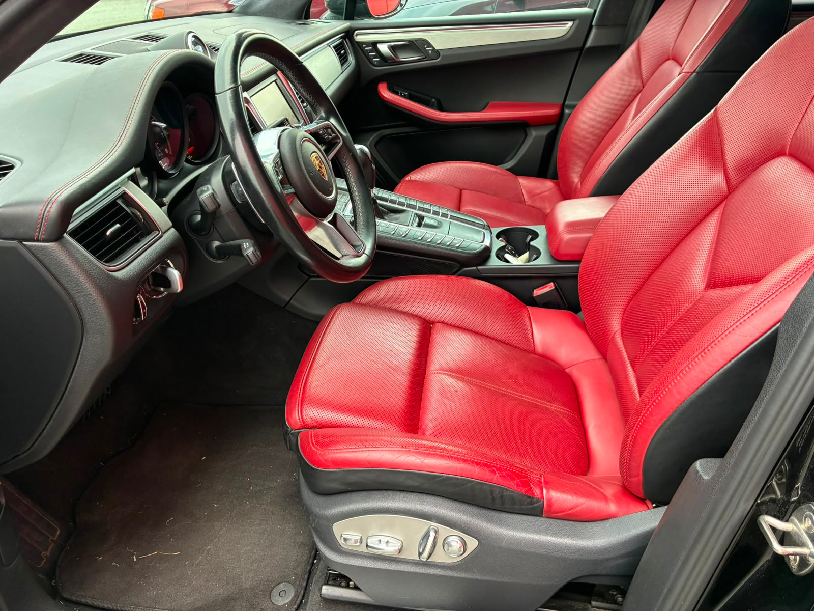 Porsche Macan Turbo PDK 3.6i V6 PACK CHRONO- GARANTIE 12 MOIS — photo 11