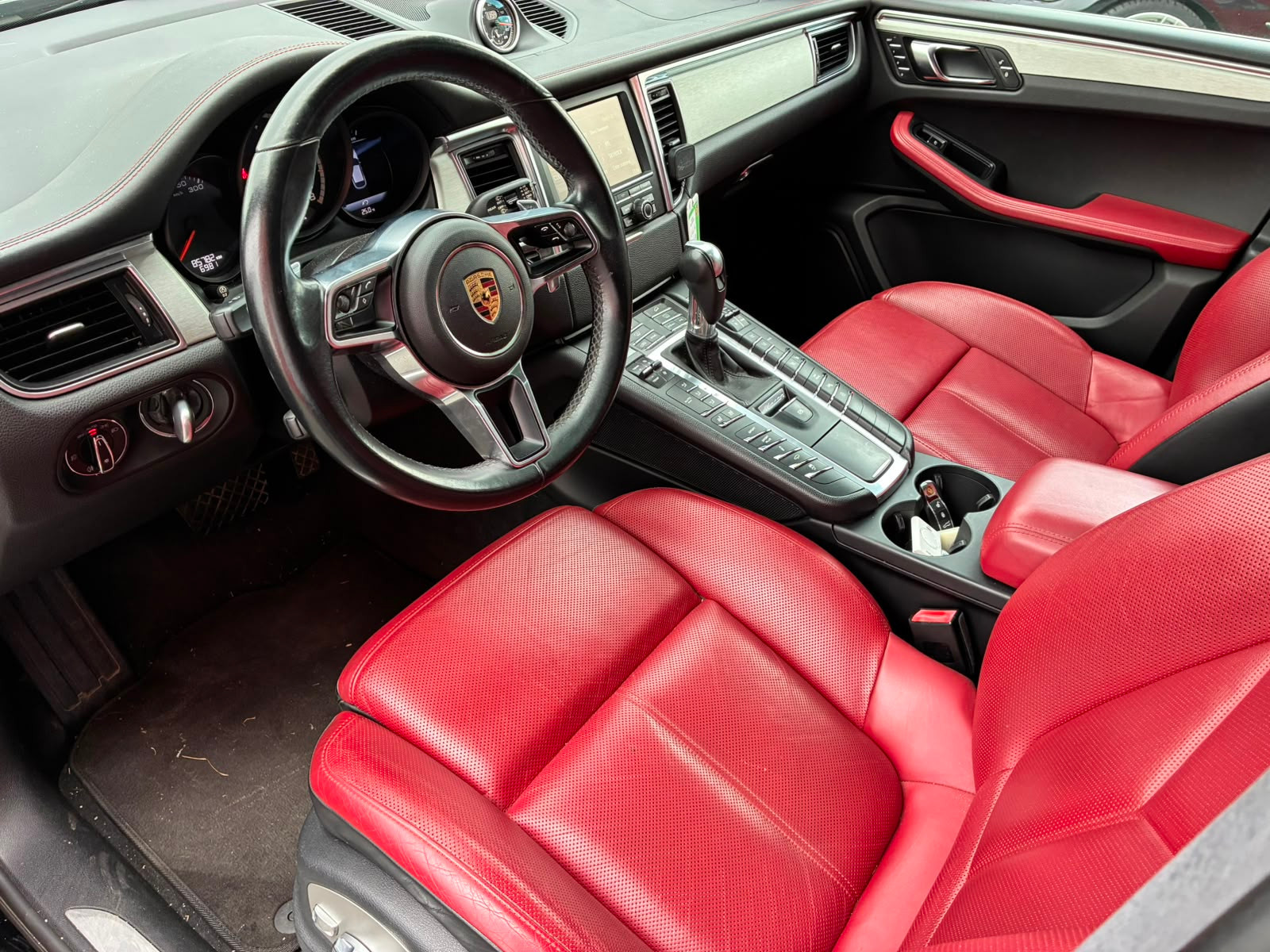 Porsche Macan Turbo PDK 3.6i V6 PACK CHRONO- GARANTIE 12 MOIS — photo 12