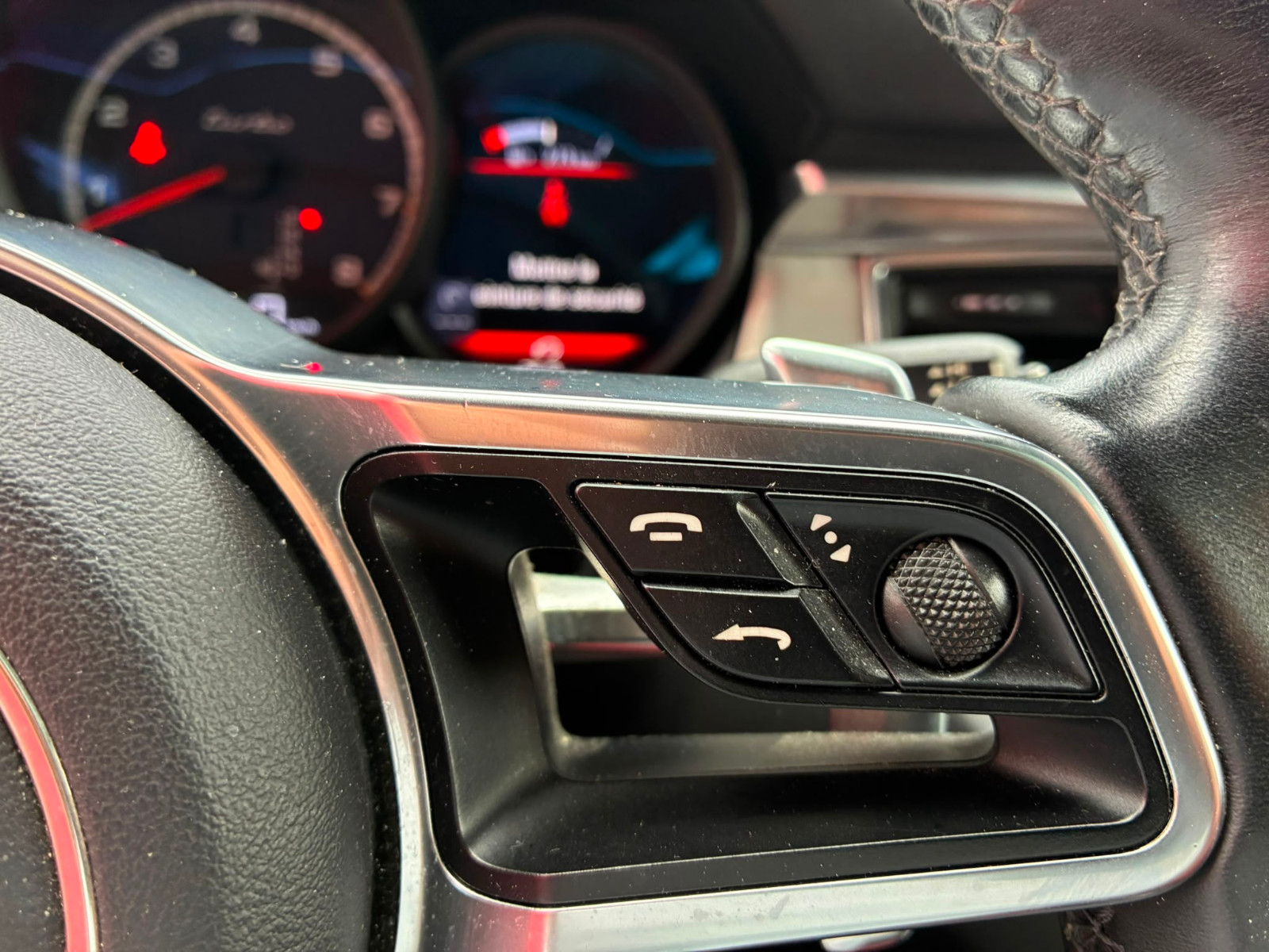 Porsche Macan Turbo PDK 3.6i V6 PACK CHRONO- GARANTIE 12 MOIS — photo 26