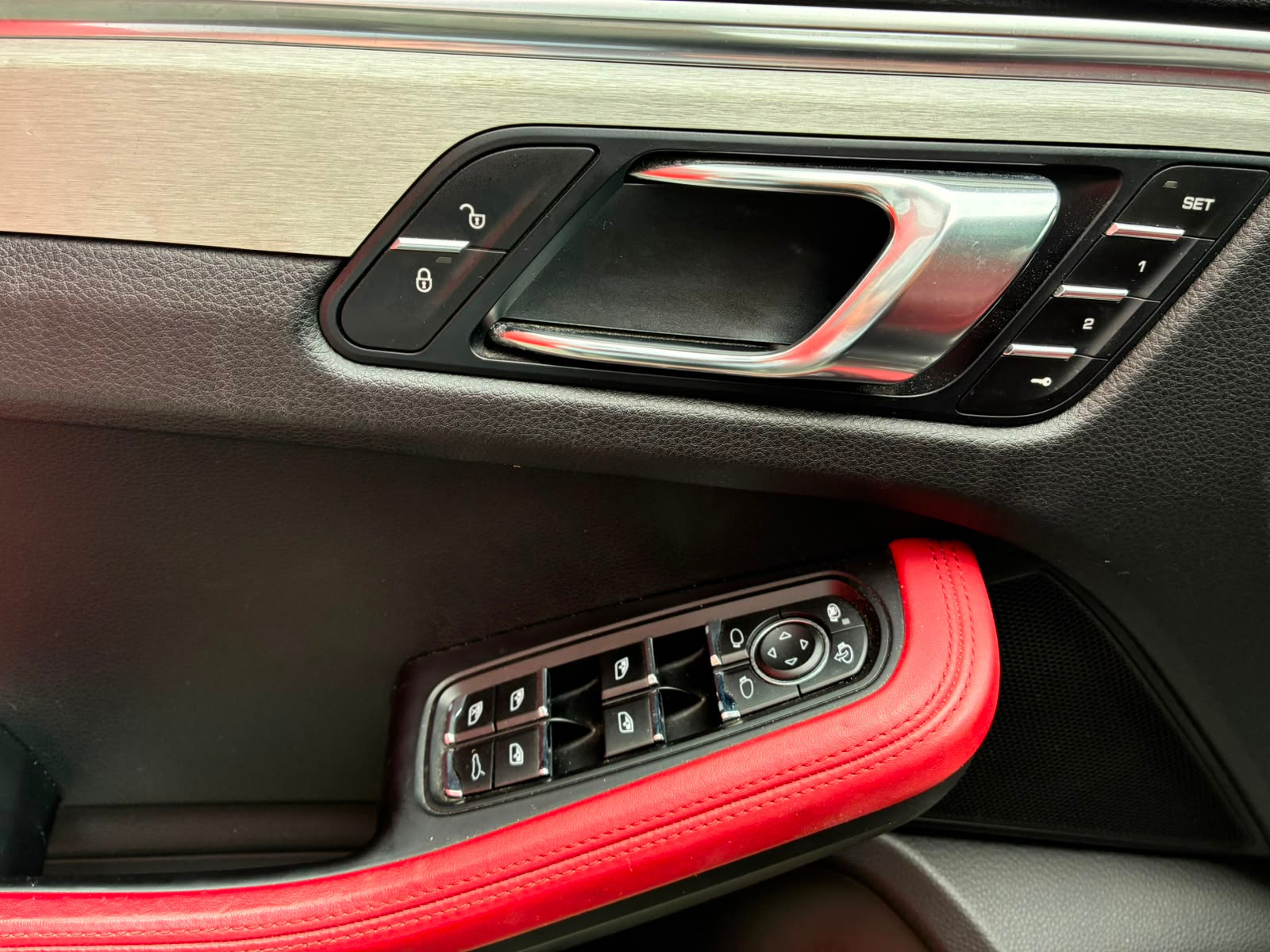 Porsche Macan Turbo PDK 3.6i V6 PACK CHRONO- GARANTIE 12 MOIS — photo 38