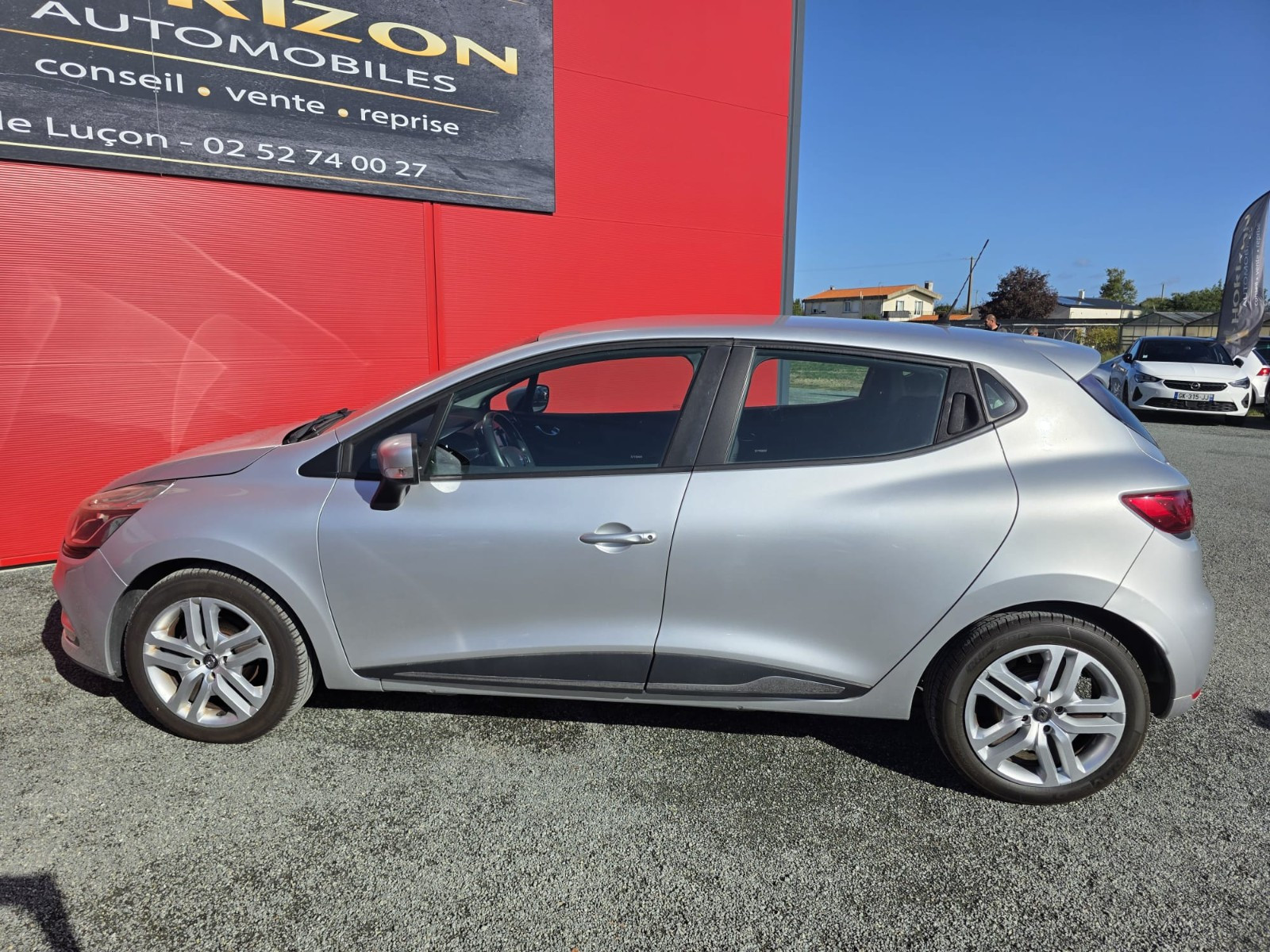 Renault Clio IV 1.5 dCi 90ch energy Zen 5p -Garantie 12 mois- — photo 4