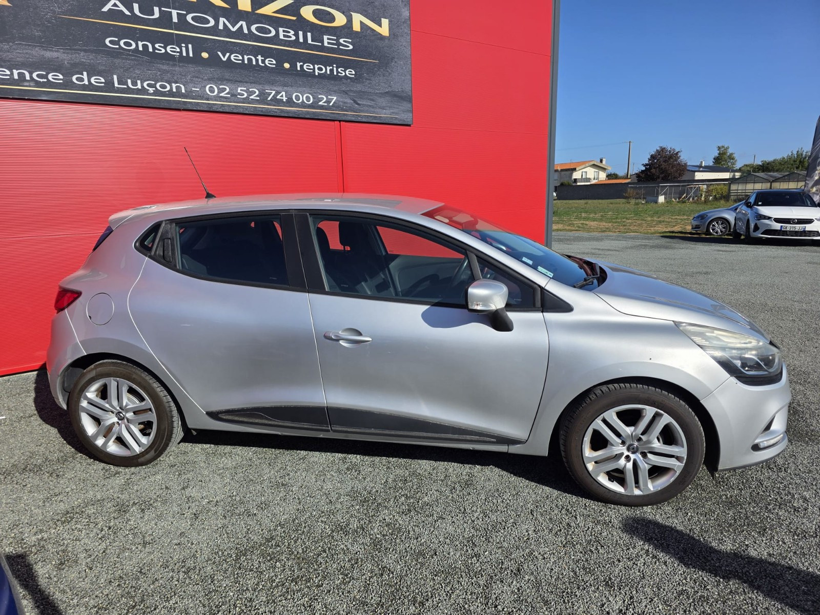 Renault Clio IV 1.5 dCi 90ch energy Zen 5p -Garantie 12 mois- — photo 8