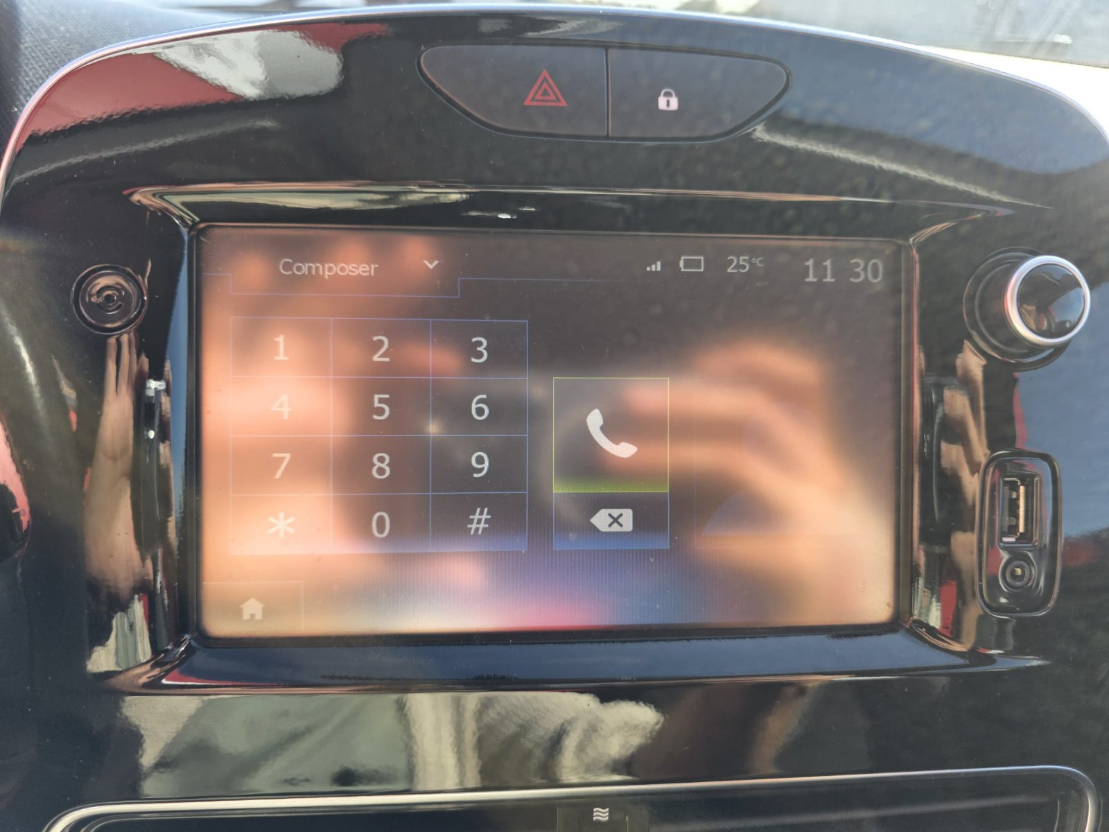 Renault Clio IV 1.5 dCi 90ch energy Zen 5p -Garantie 12 mois- — photo 26