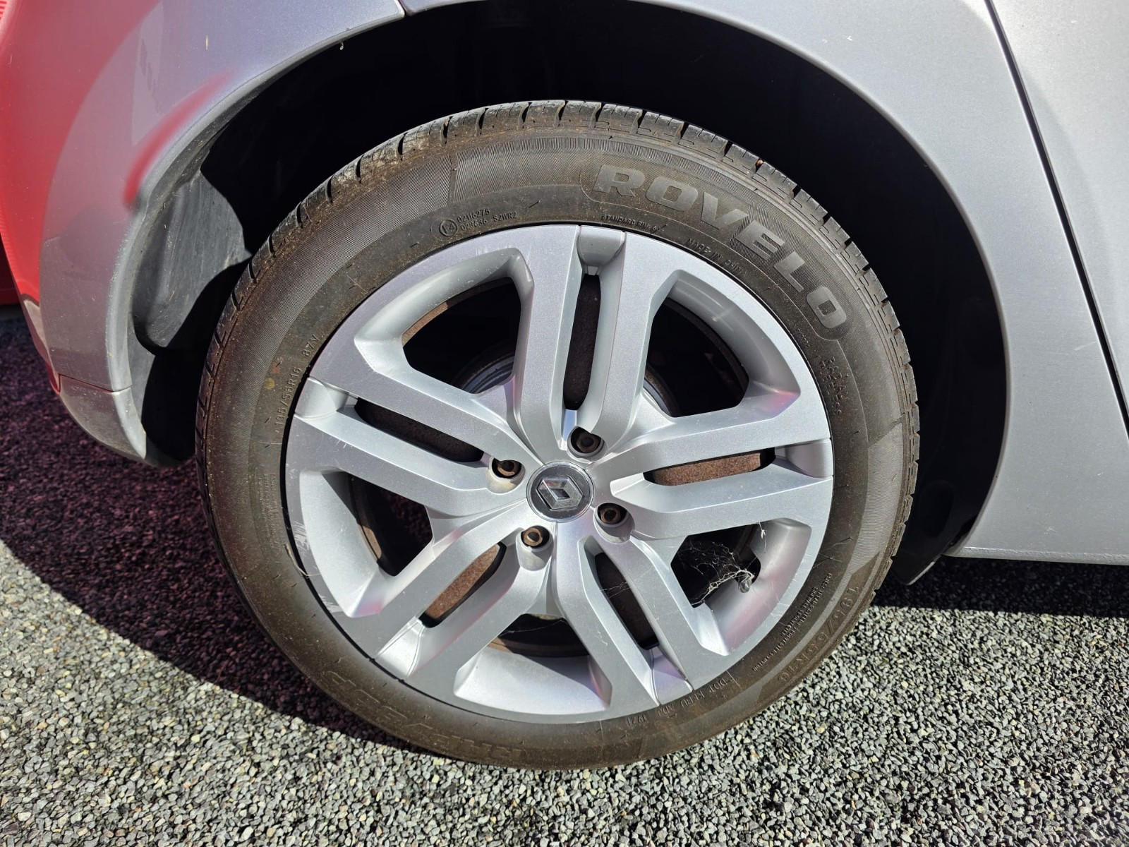 Renault Clio IV 1.5 dCi 90ch energy Zen 5p -Garantie 12 mois- — photo 29
