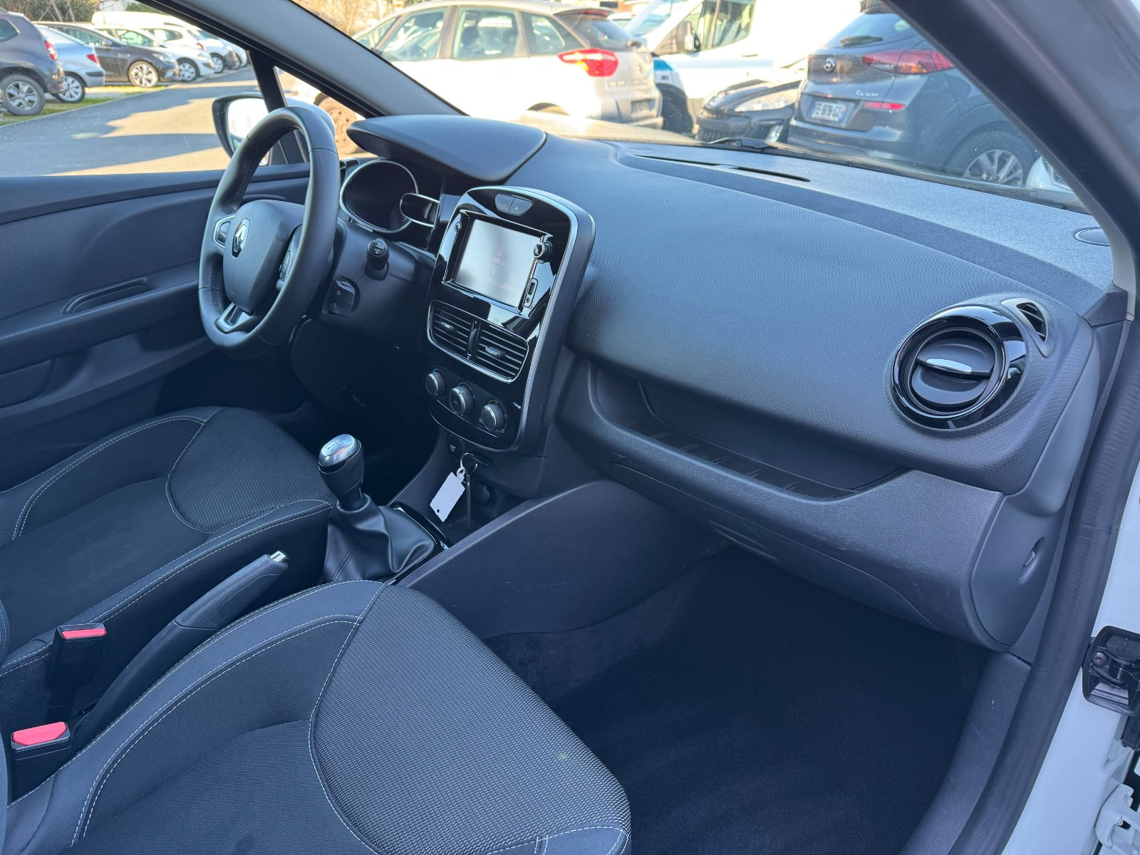 Renault CLIO IV - vue 1