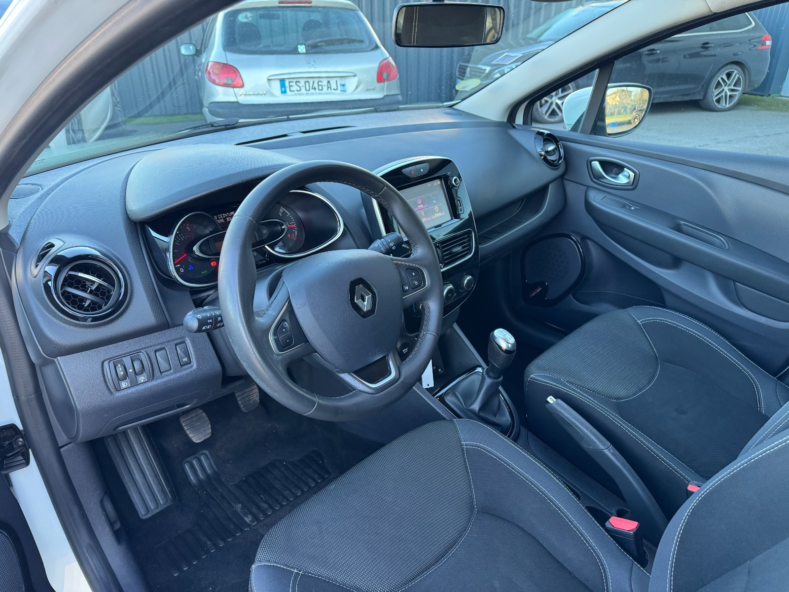 Renault CLIO IV - vue 1
