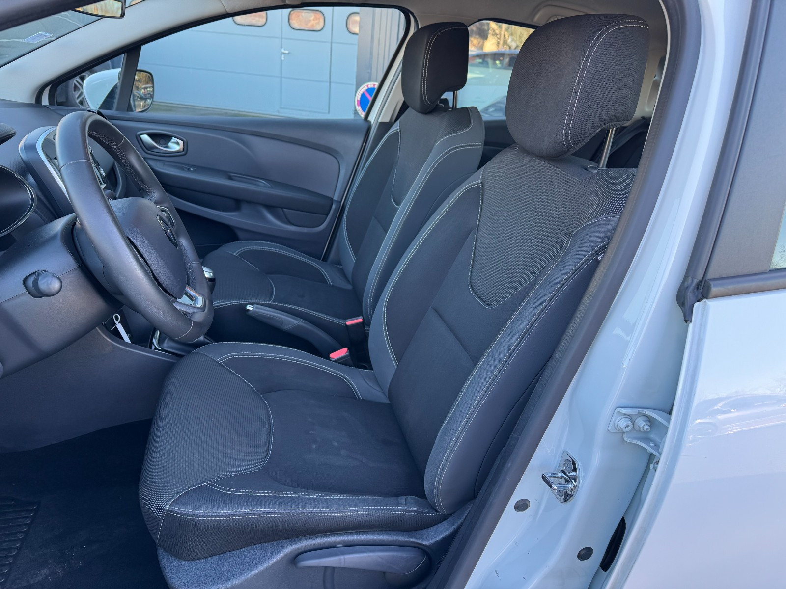 Renault CLIO IV - vue 1