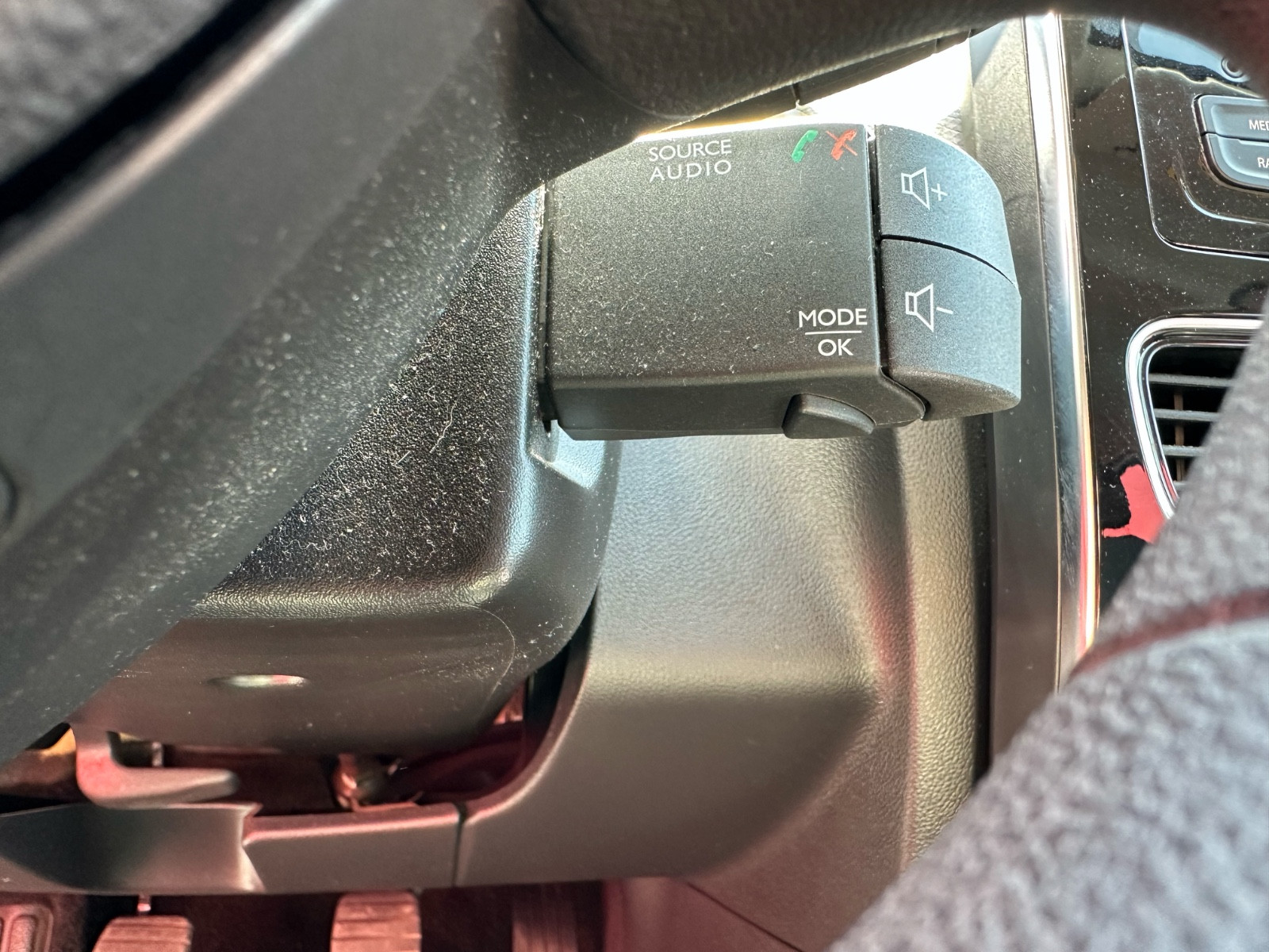 Renault CLIO IV 1.5 DCI 75 CH SOCIÉTÉ – GARANTIE 12 MOIS — photo 20