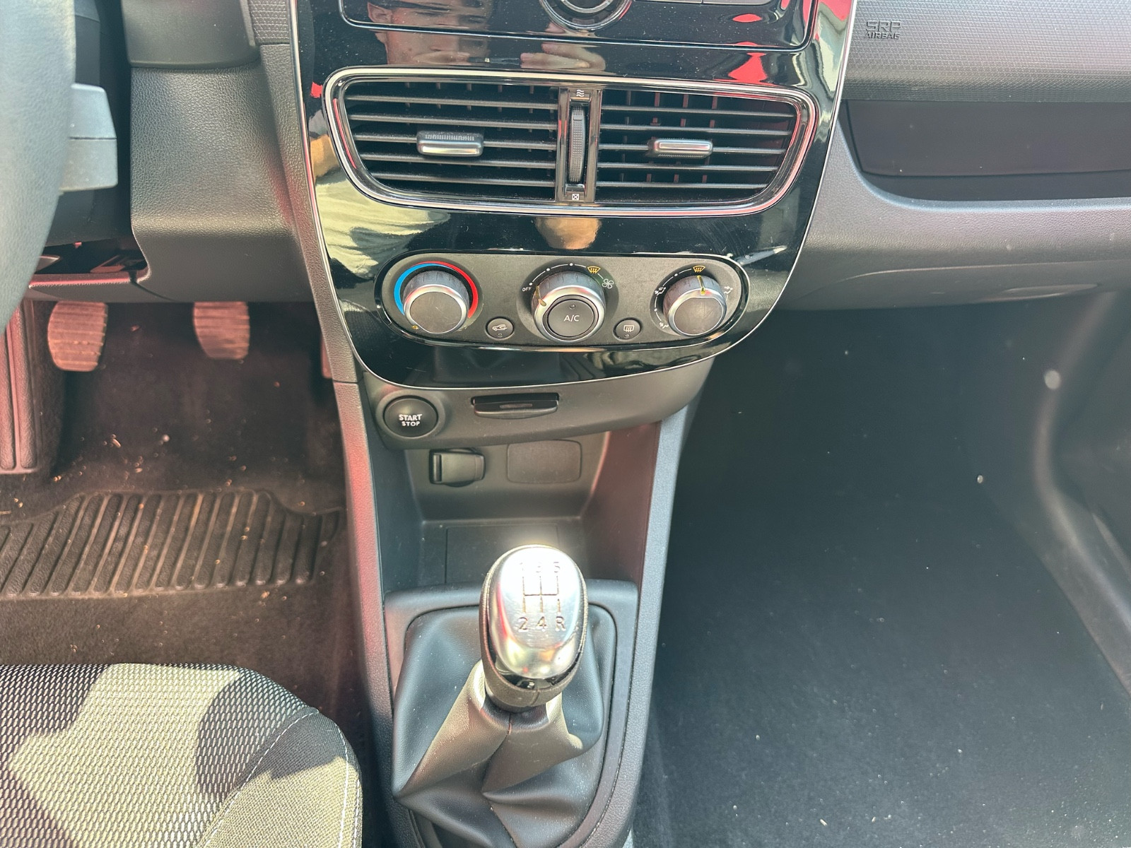 Renault CLIO IV 1.5 DCI 75 CH SOCIÉTÉ – GARANTIE 12 MOIS — photo 22