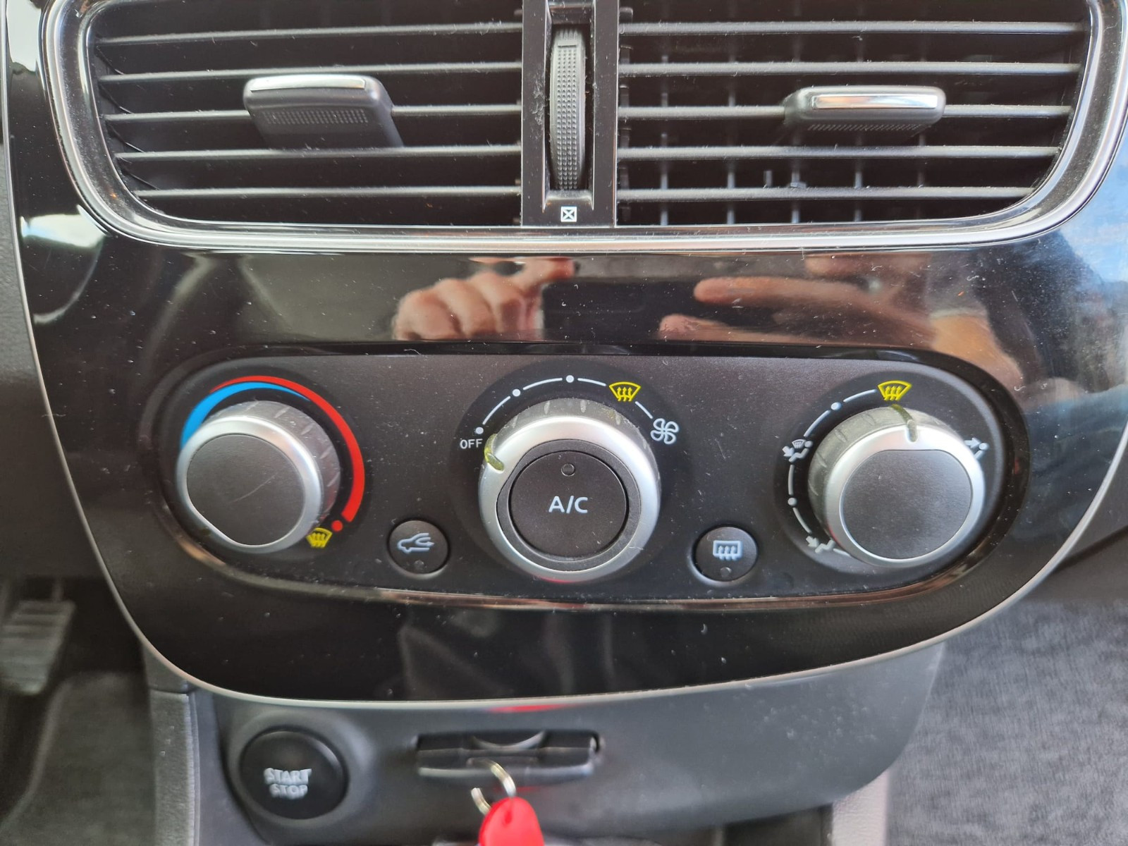 Renault CLIO IV 1.5 DCI 75CV – GARANTIE 12 MOIS — photo 27