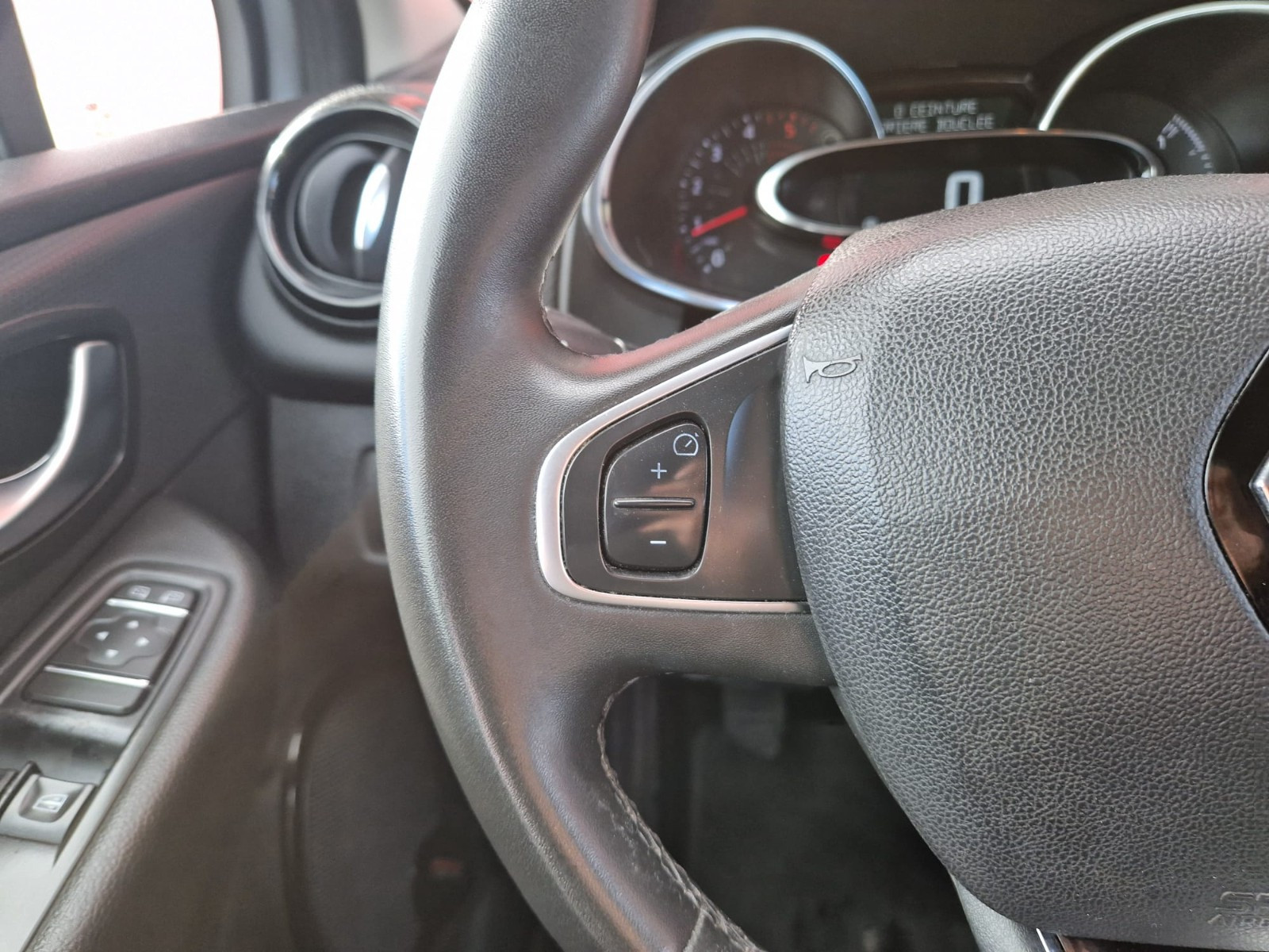 Renault CLIO IV 1.5 DCI 75CV – GARANTIE 12 MOIS — photo 21
