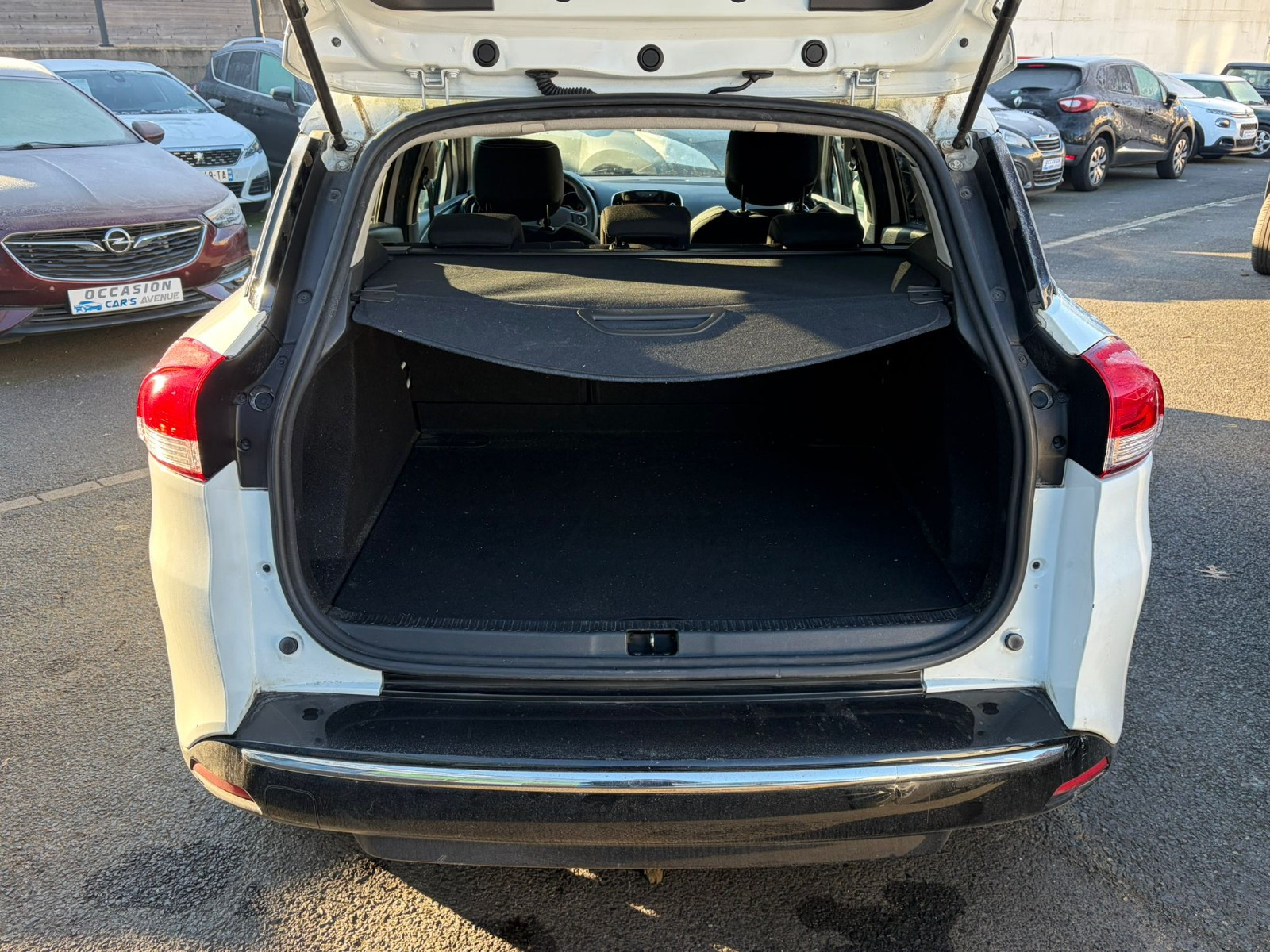 Renault CLIO IV ESTATE - vue 1