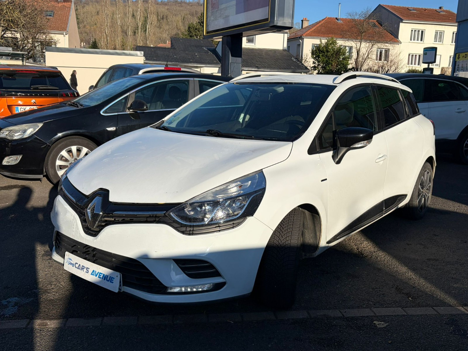 Renault CLIO IV ESTATE - vue 1