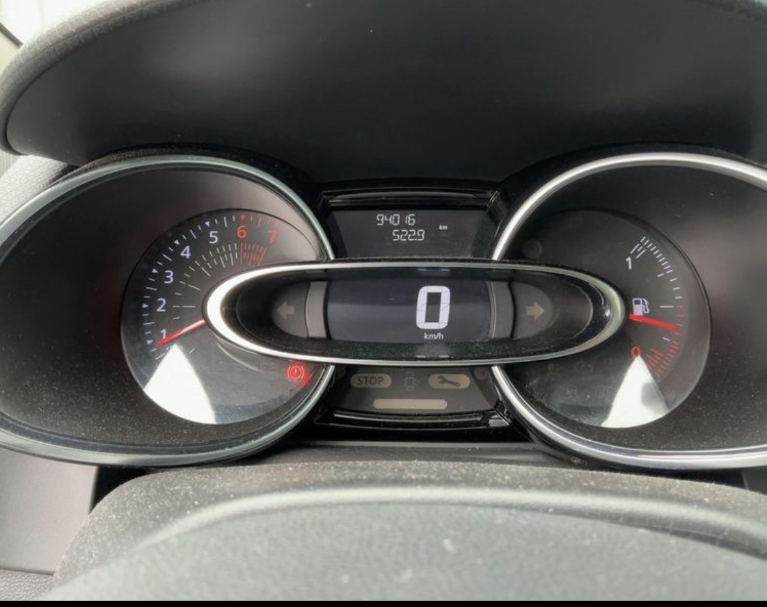 Renault CLIO IV ESTATE - vue 1
